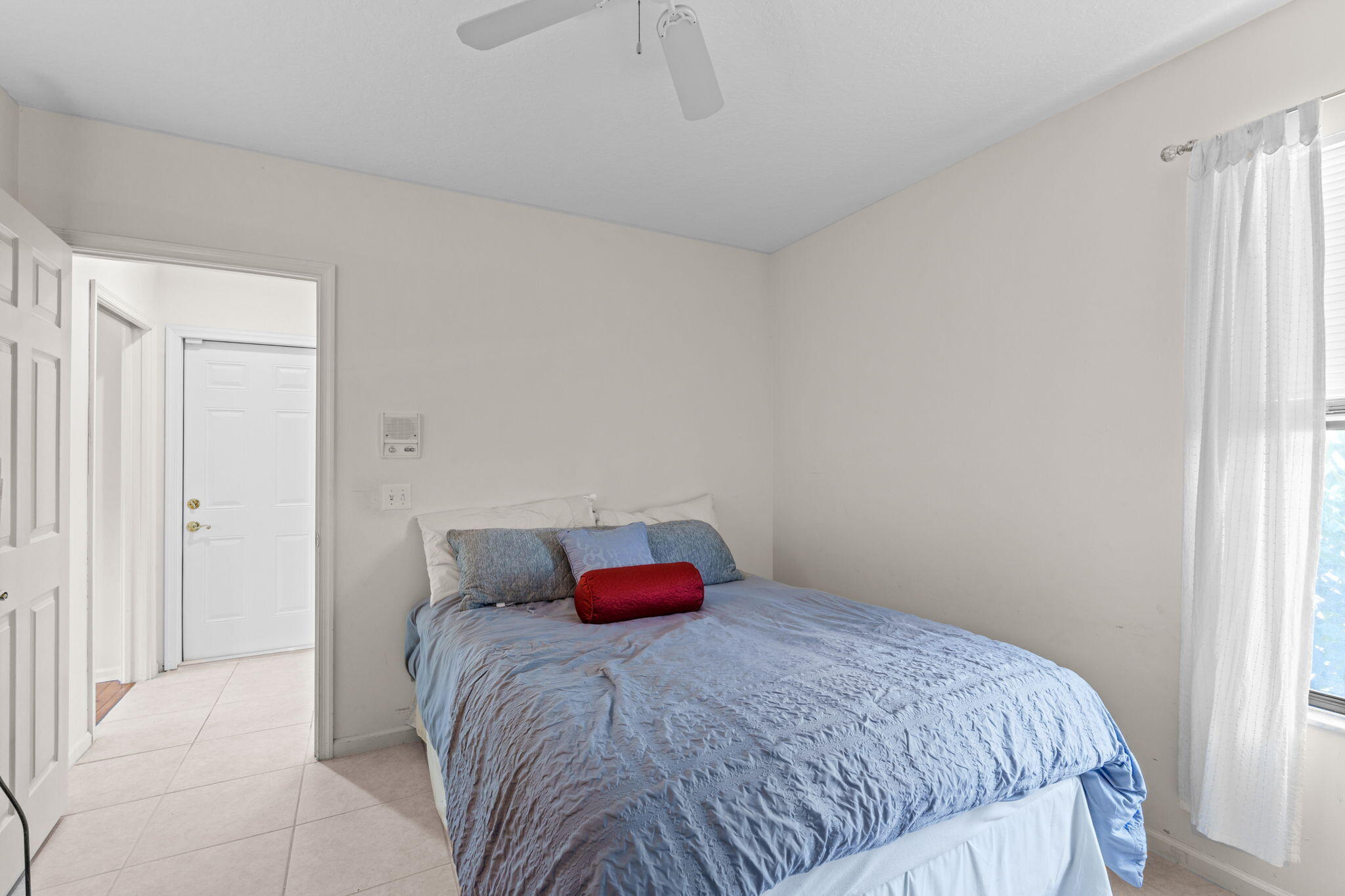 9055 Cypress Hollow Drive Property Photo 27