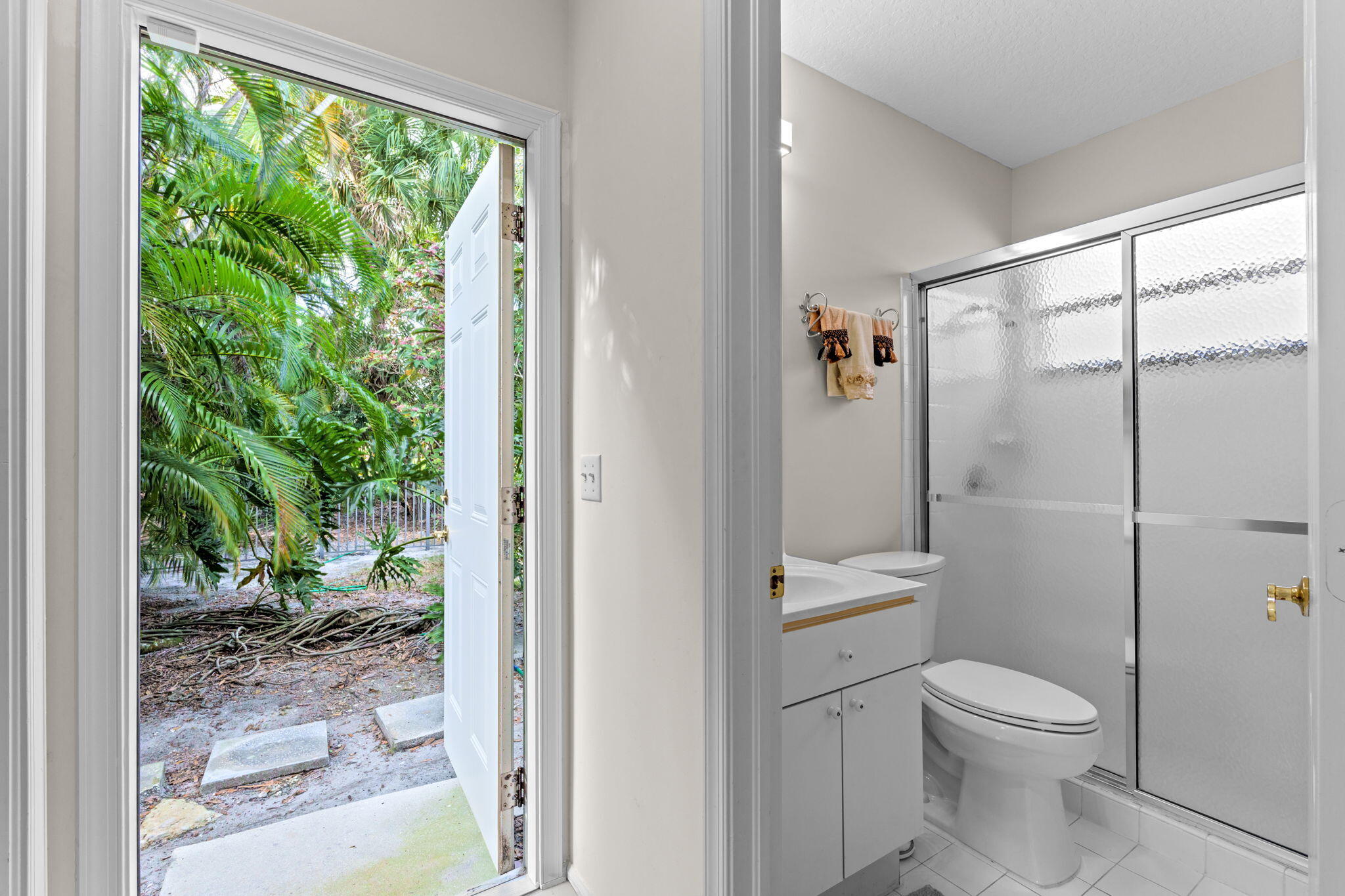 9055 Cypress Hollow Drive Property Photo 29