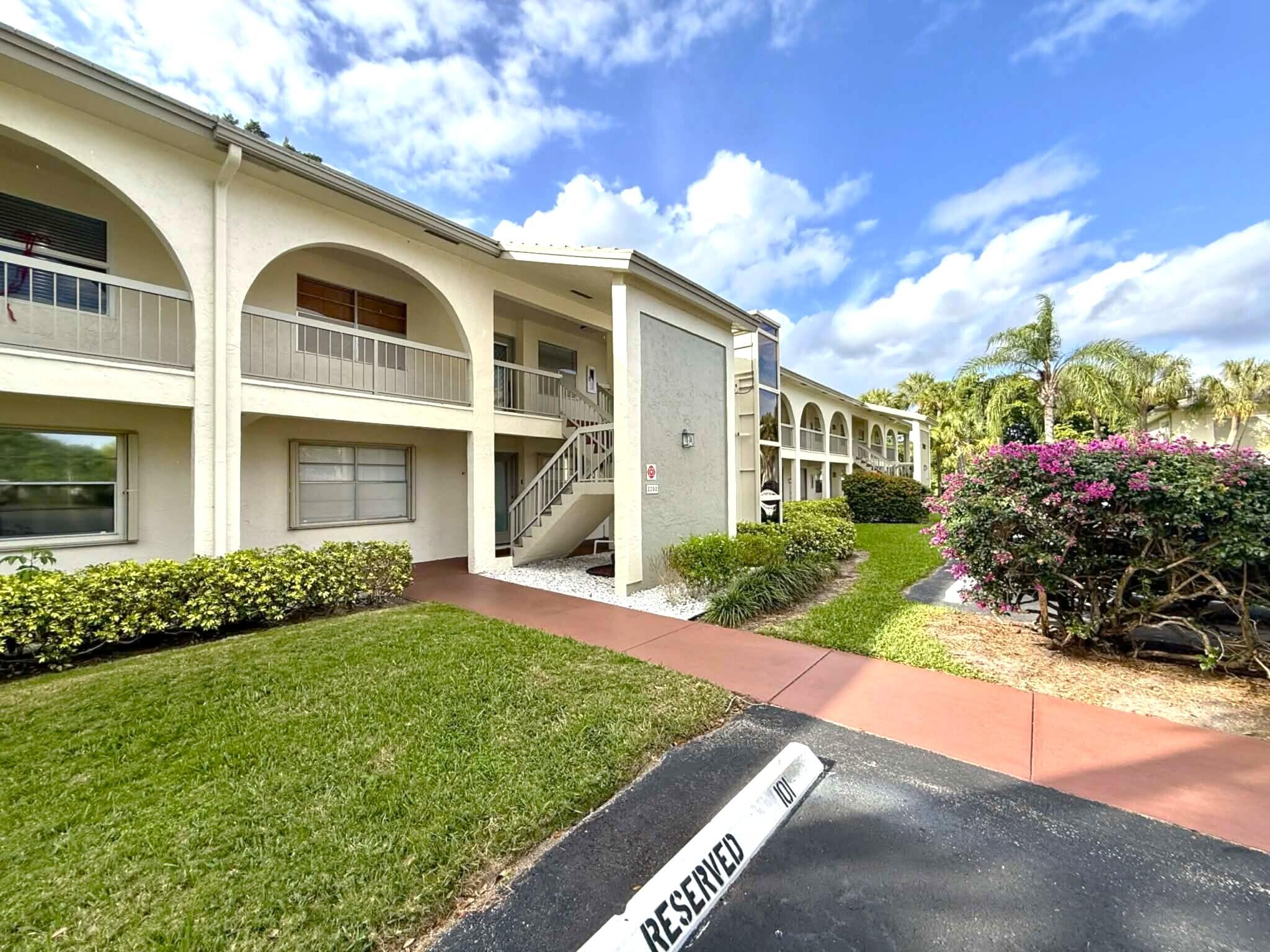 2702 Nassau Bend C2 Property Photo 1