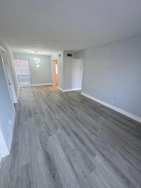 315 Circle Drive S 102 Property Photo 12