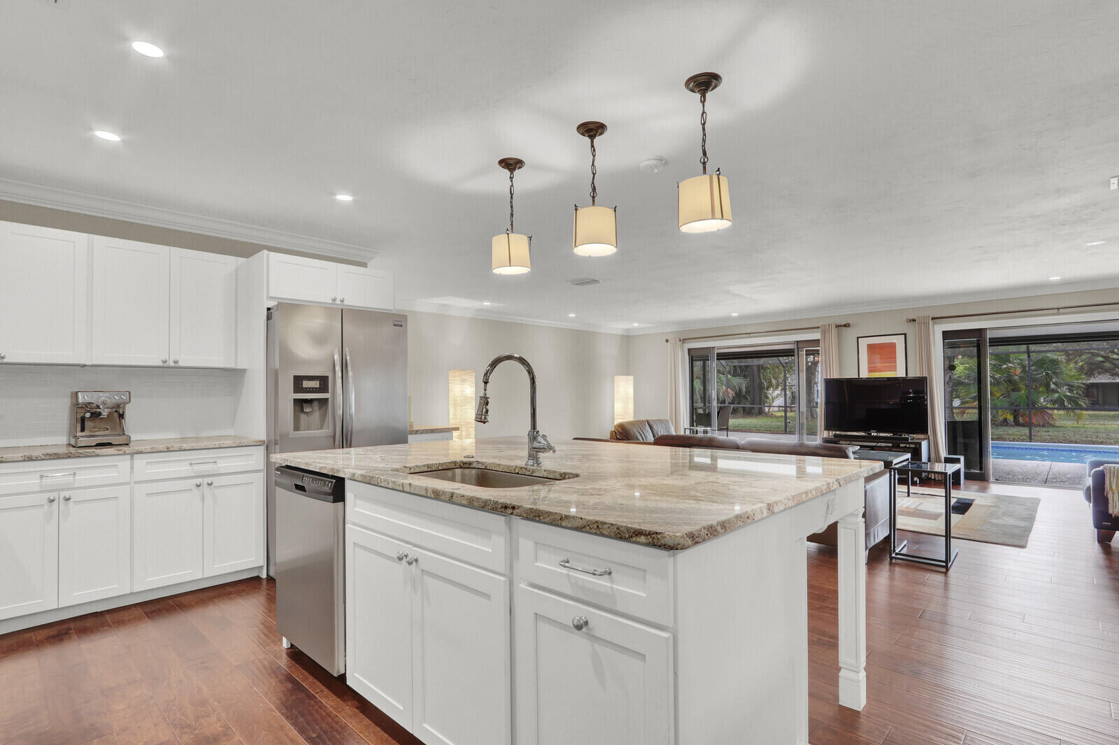 3060 Se Darien Road Property Photo 8