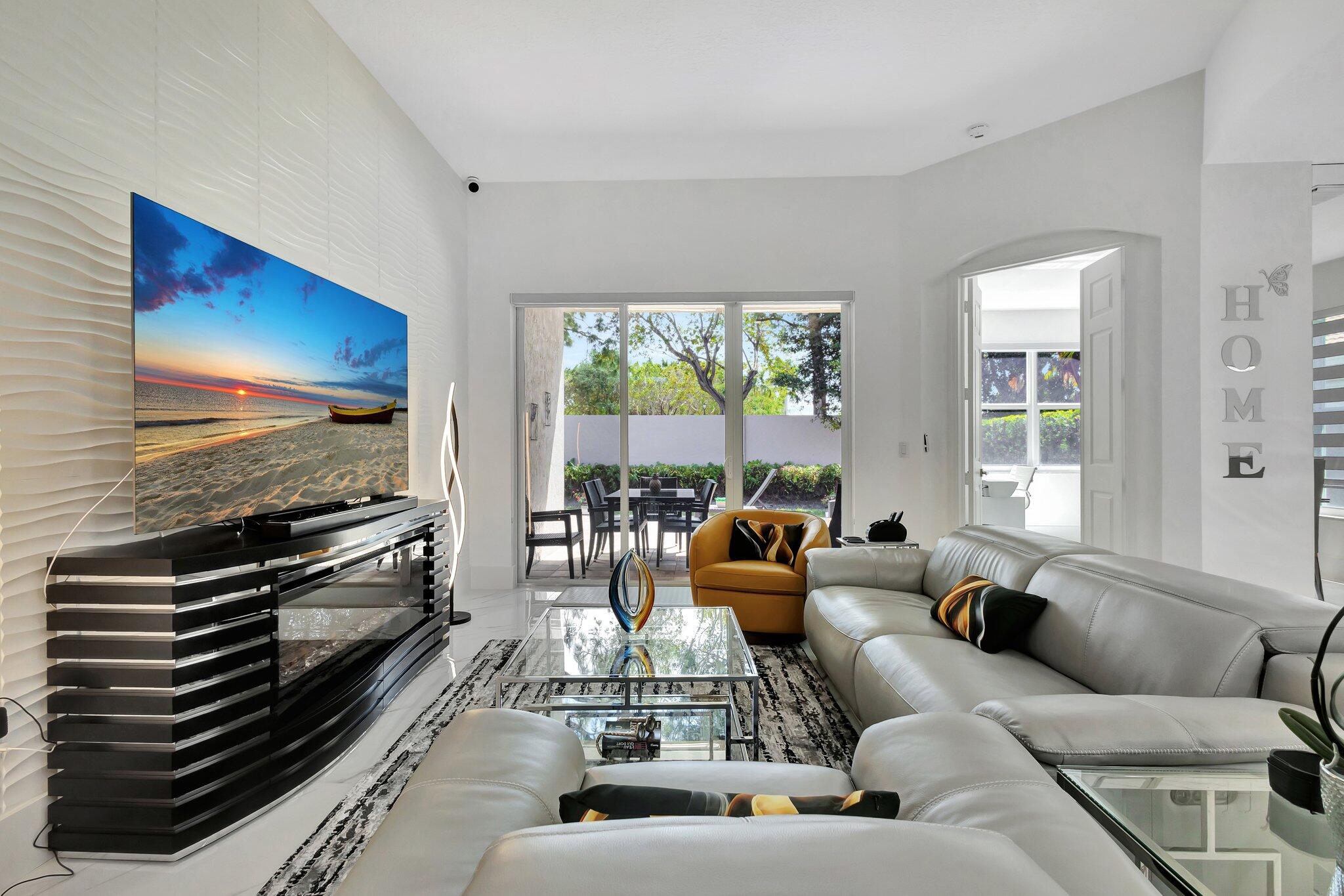 6623 Southport Drive Property Photo 8