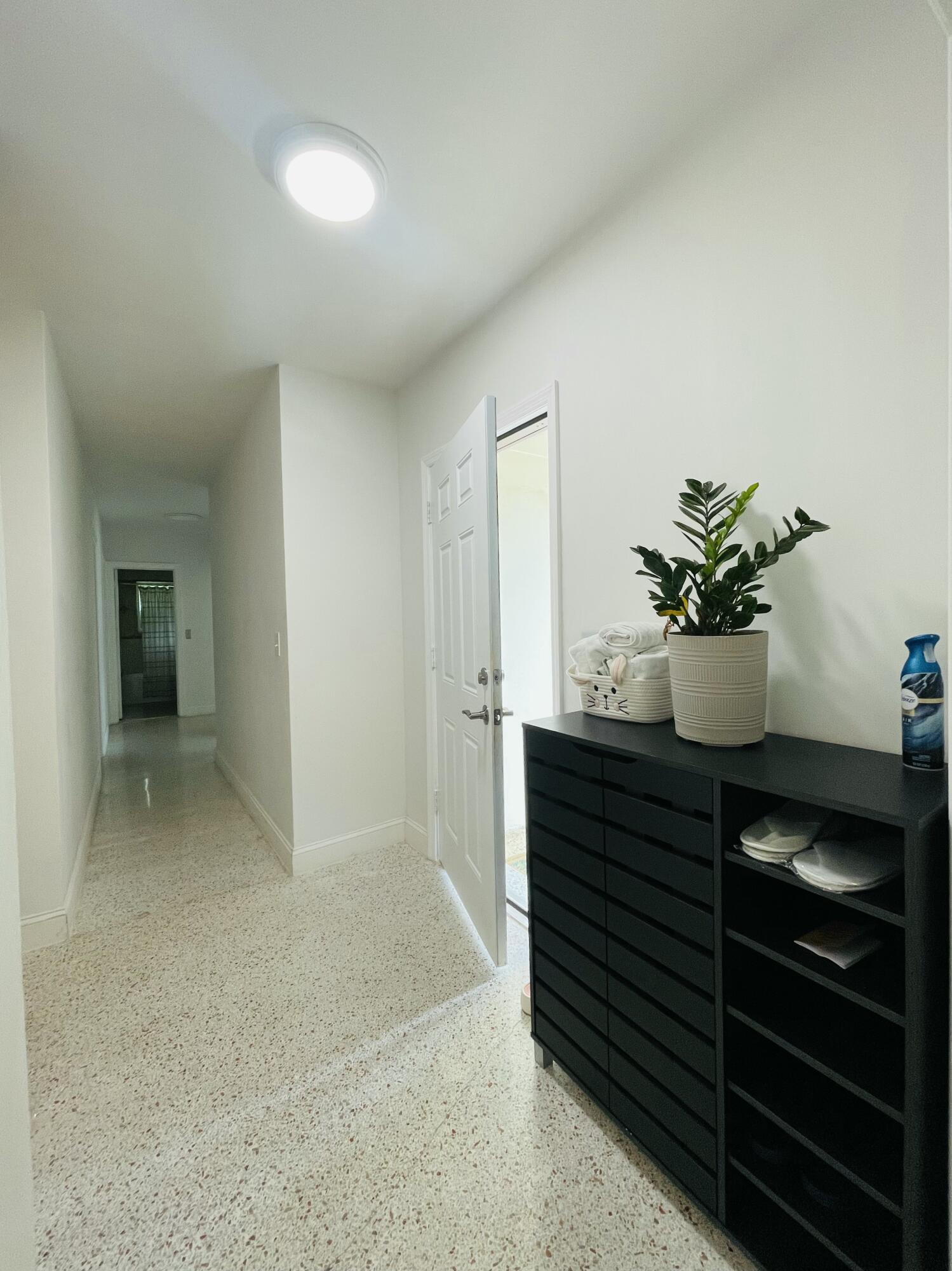 8895 N Bates Road Property Photo 14