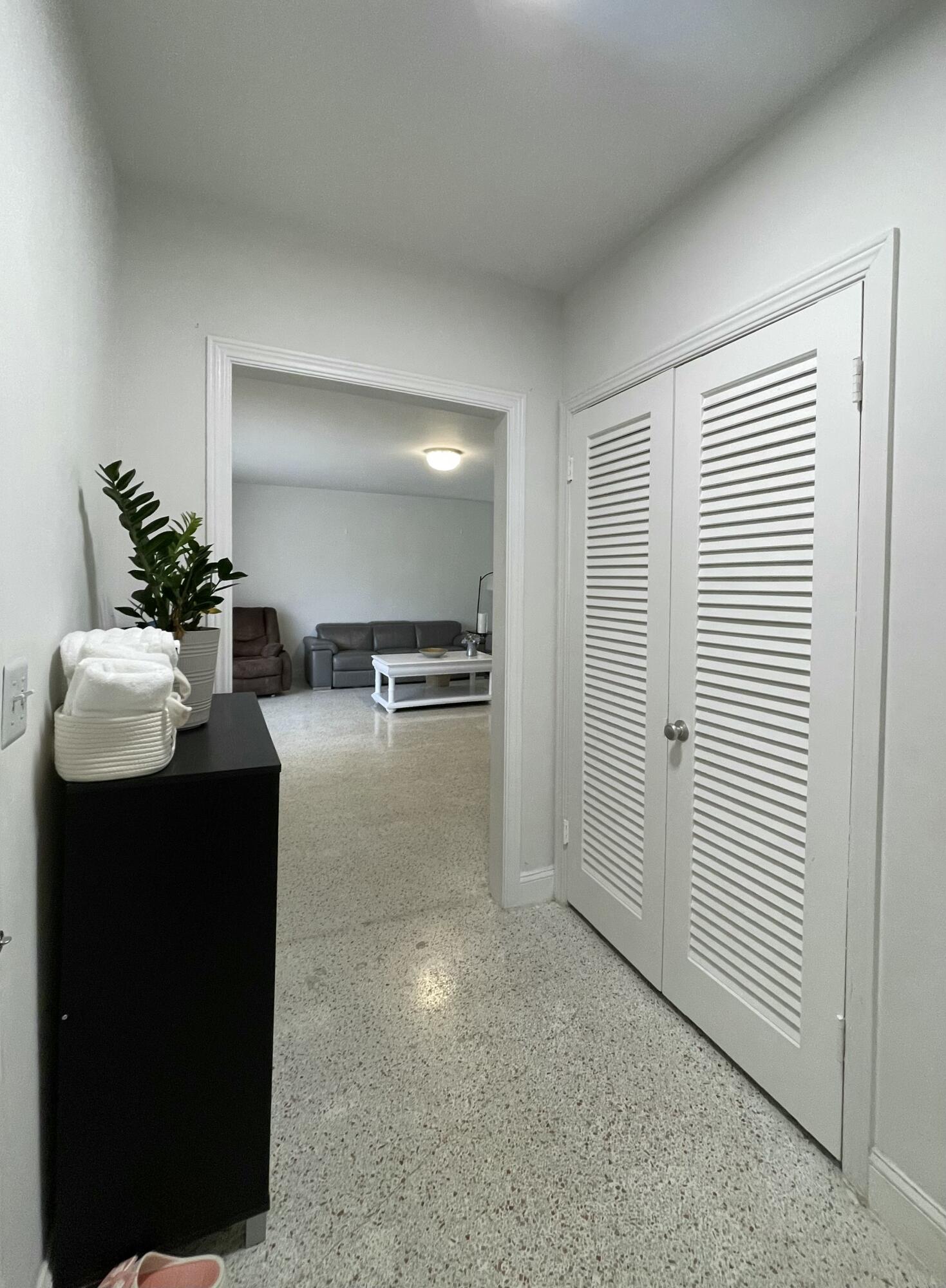 8895 N Bates Road Property Photo 15