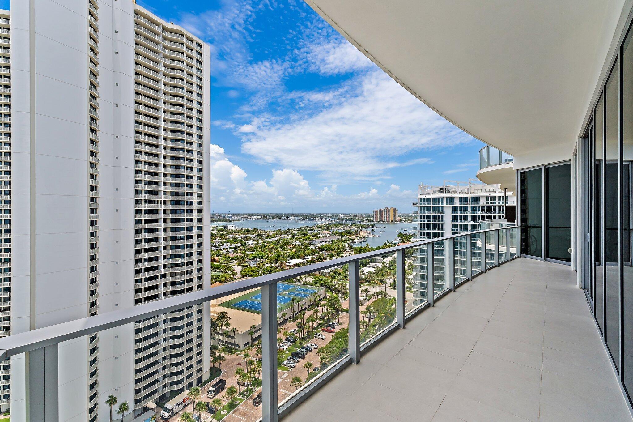 3100 N Ocean Drive H1804 Property Photo 15
