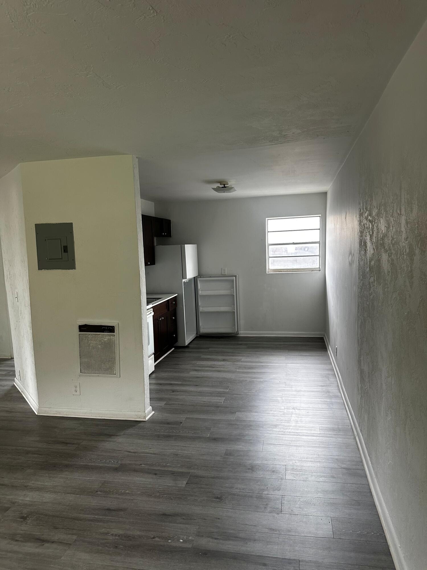1120 N Sapodilla Avenue 4 Property Photo 5
