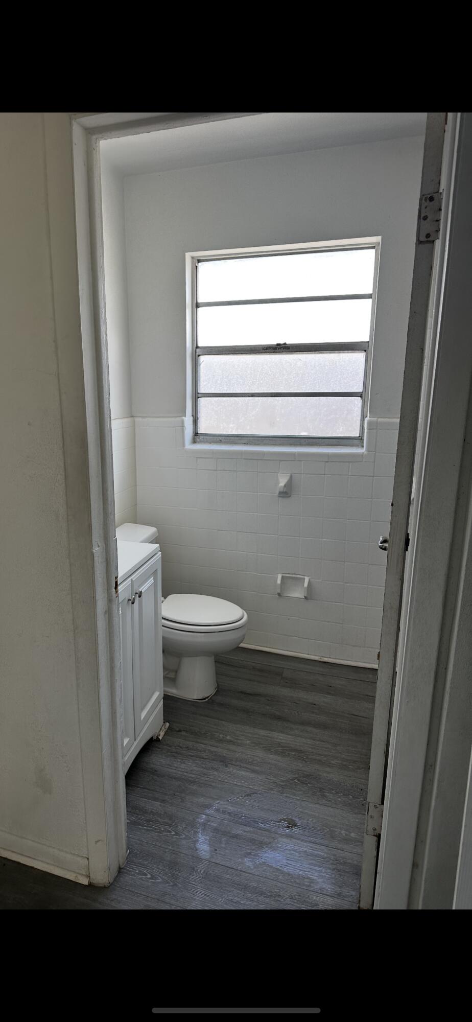 1120 N Sapodilla Avenue 4 Property Photo 7