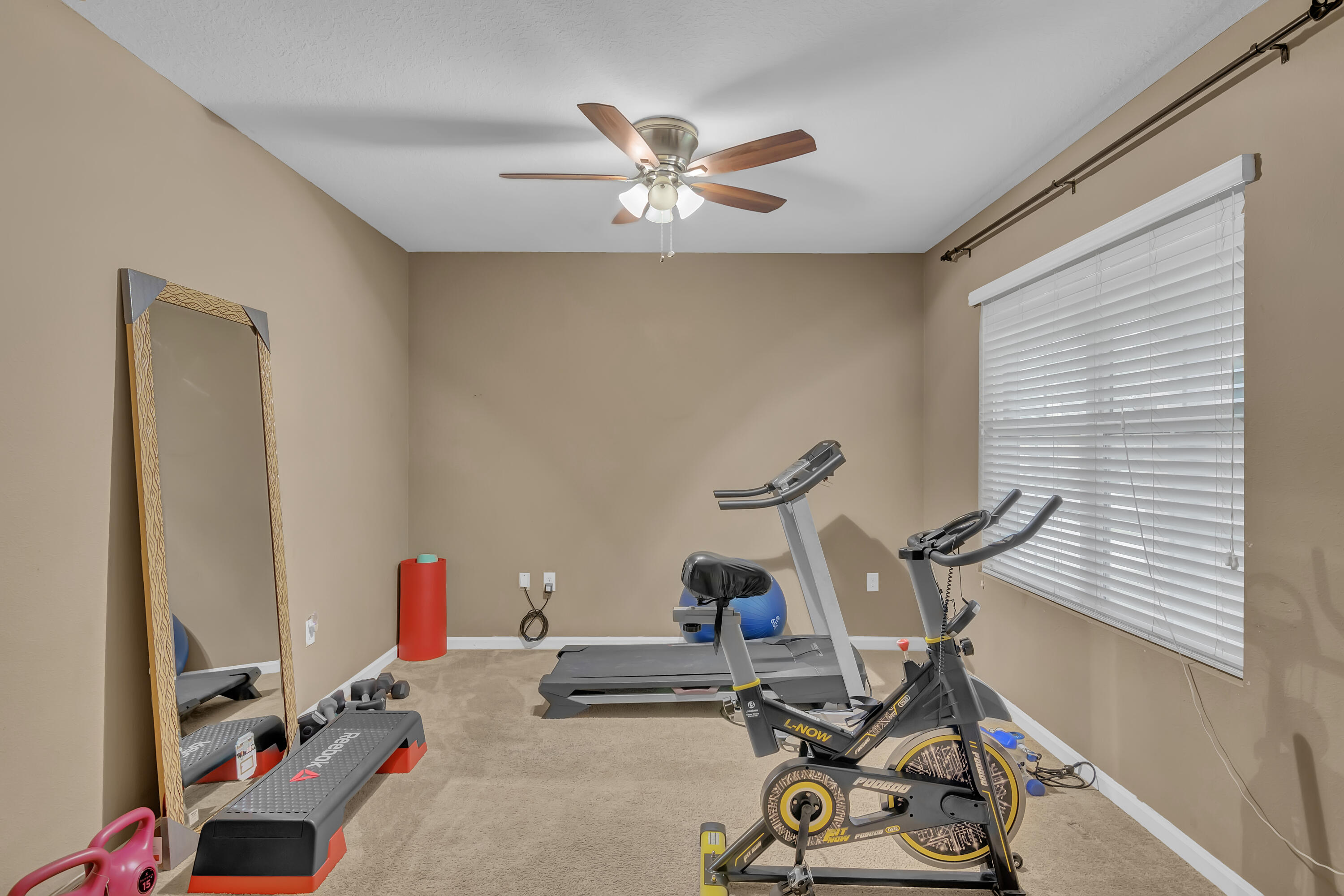 1615 Lexington Square Sw Property Photo 11