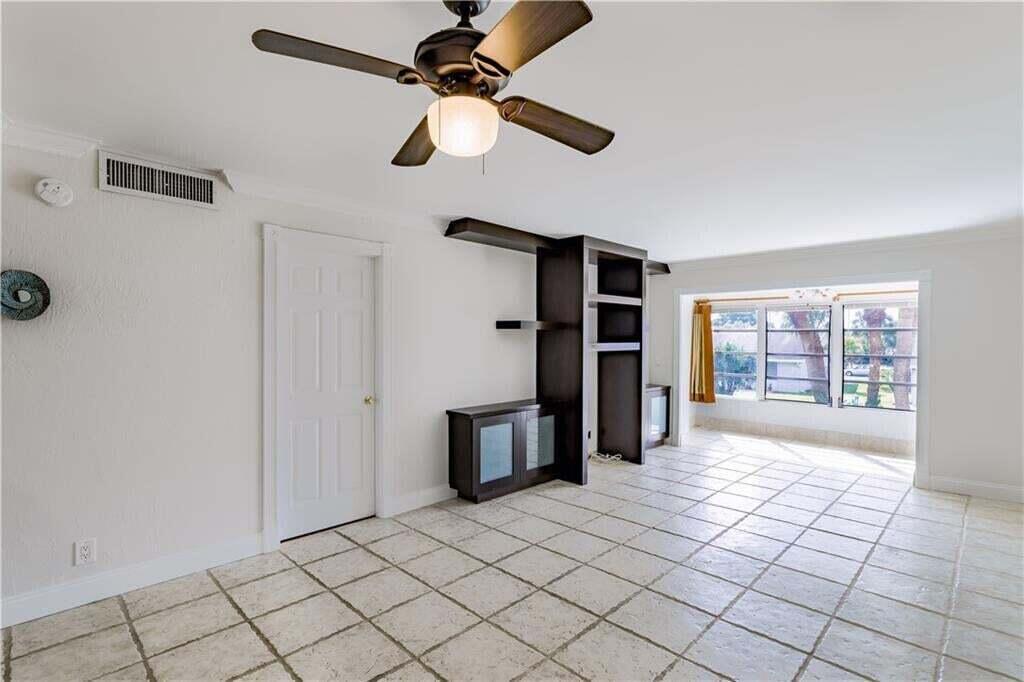 2800 Fiore Way 2060 Property Photo 5