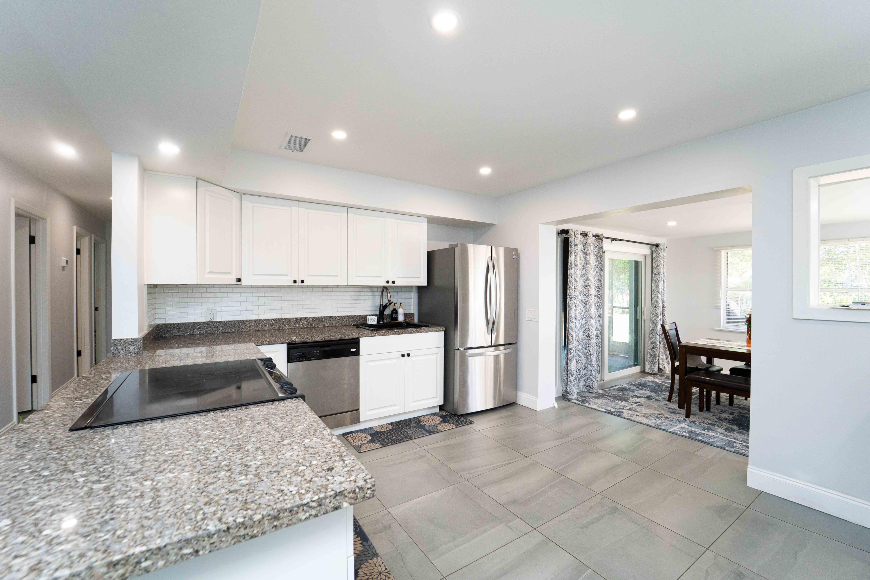 477 Se Asbury Lane Property Photo 5