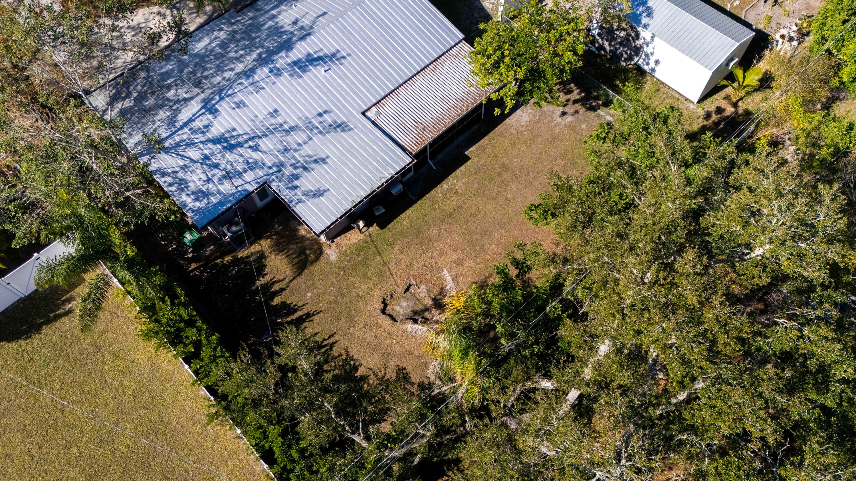 477 Se Asbury Lane Property Photo 18