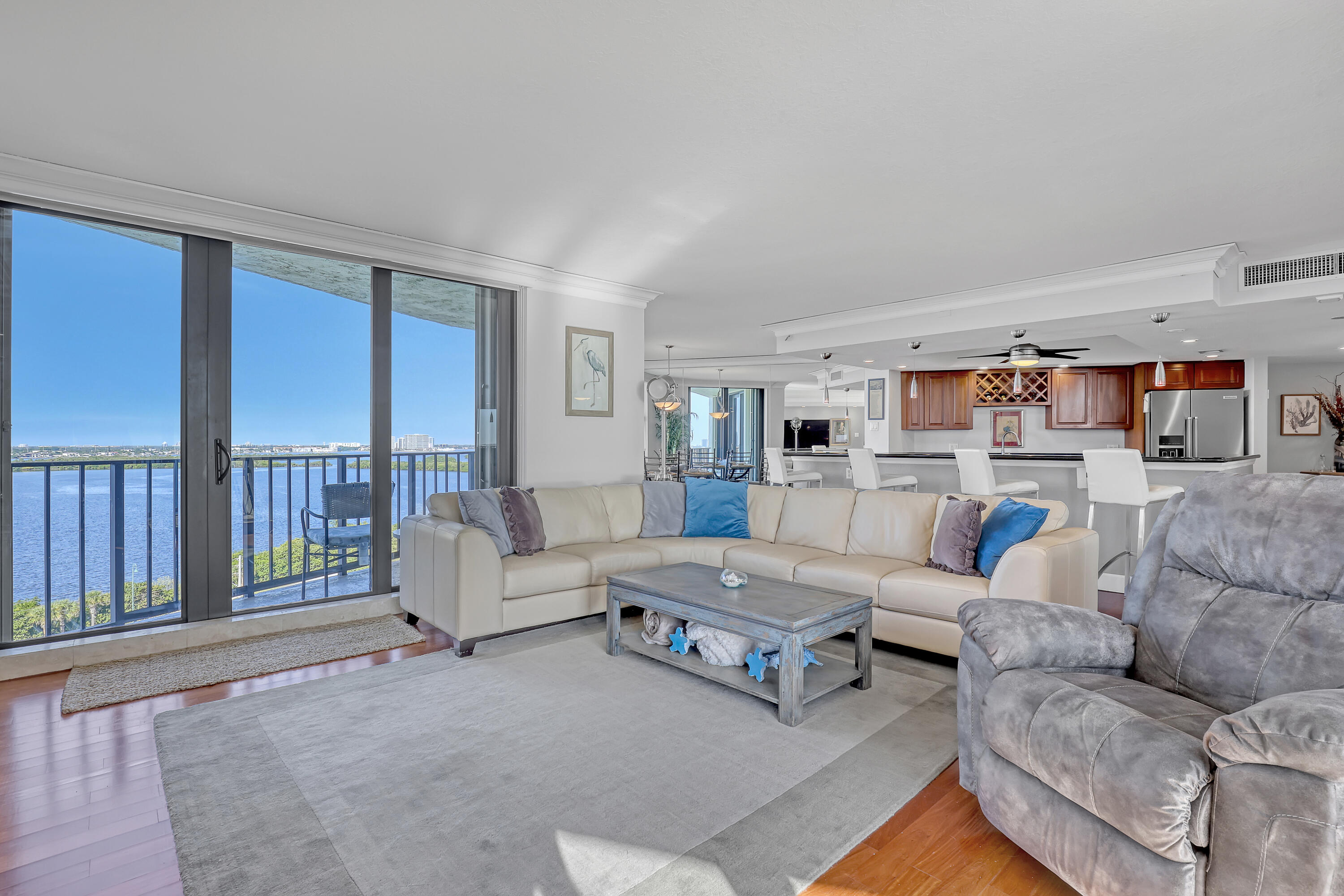5420 N Ocean Drive 1106 Property Photo 16