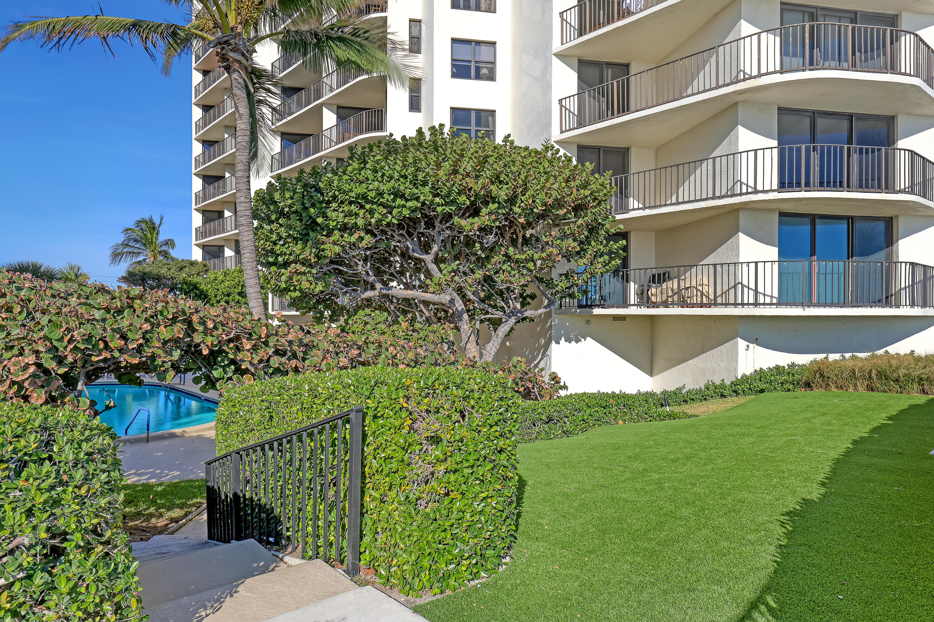 5420 N Ocean Drive 1106 Property Photo 44