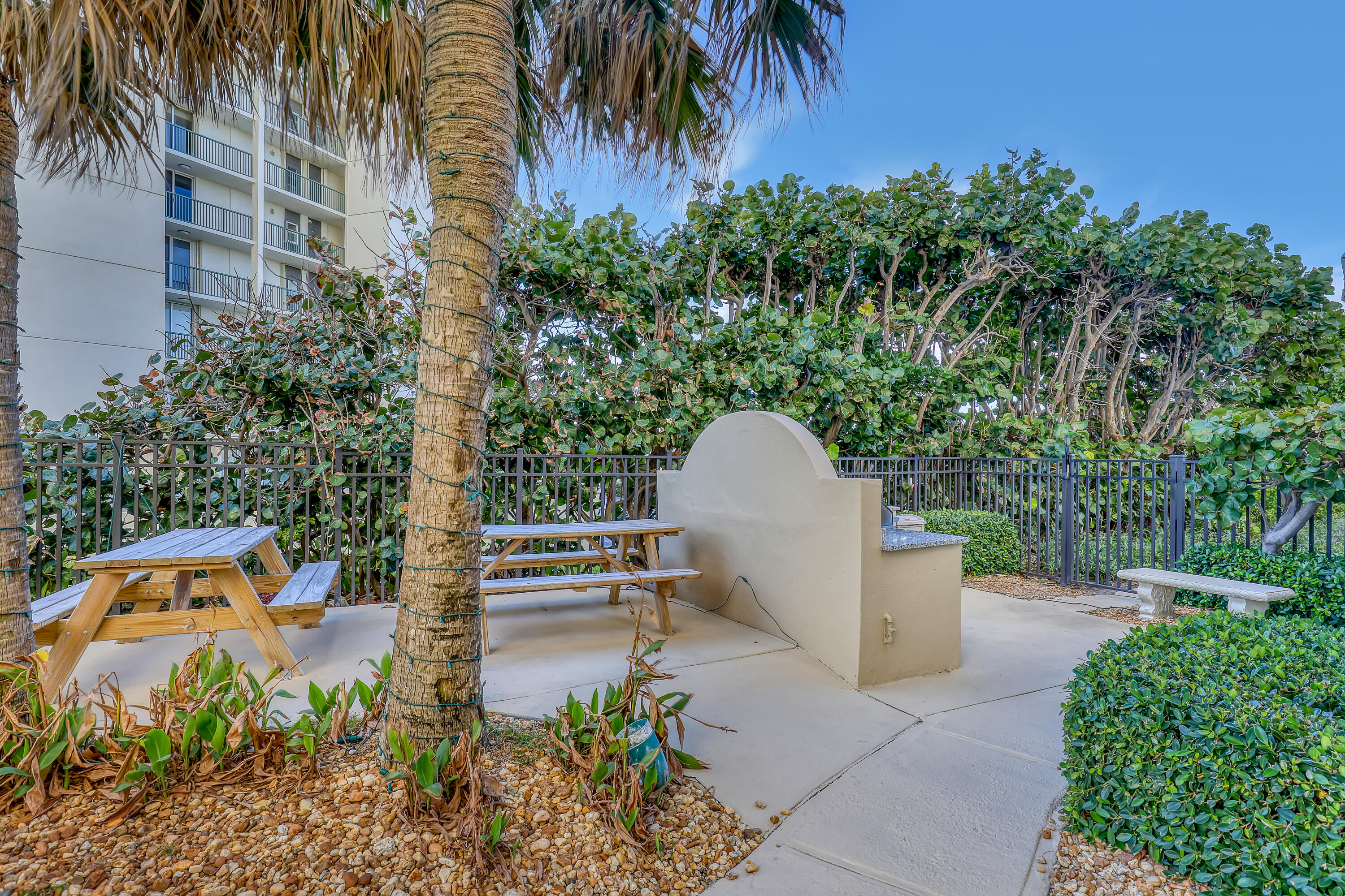 5420 N Ocean Drive 1106 Property Photo 48