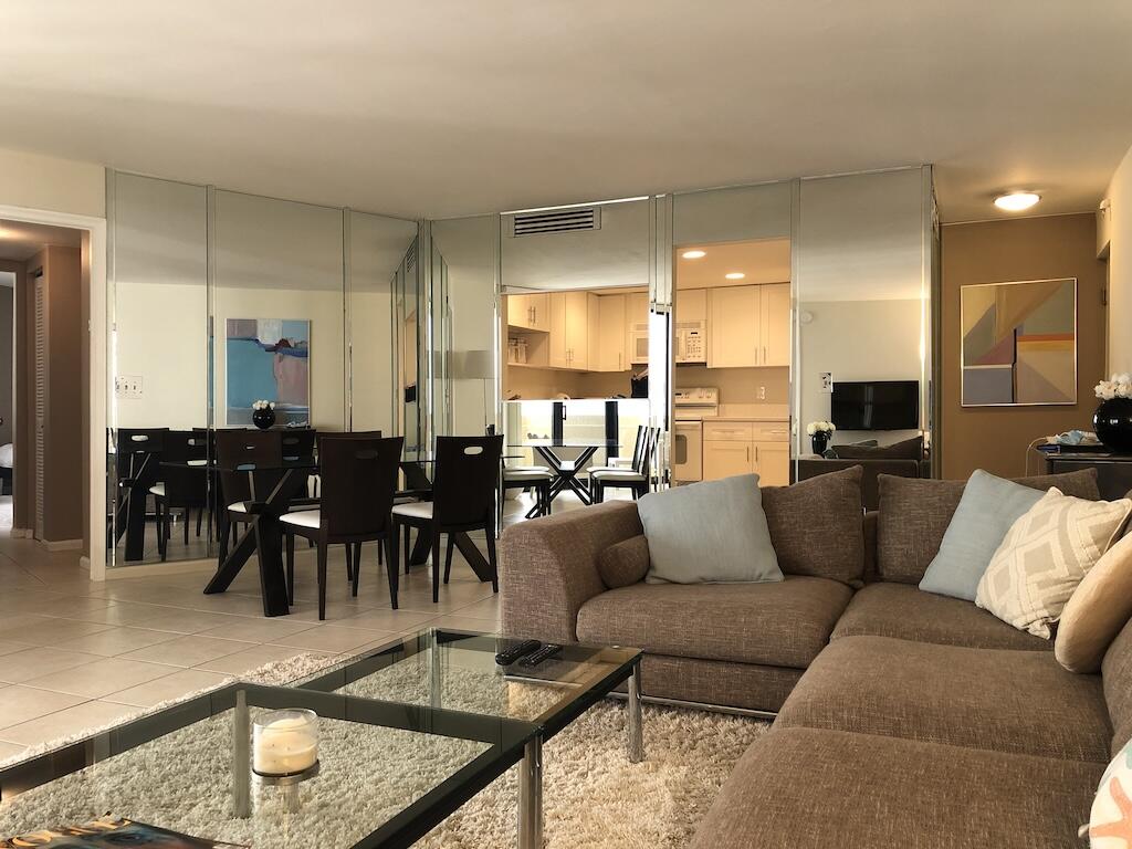 2800 N Ocean Drive B-23c Property Photo 11
