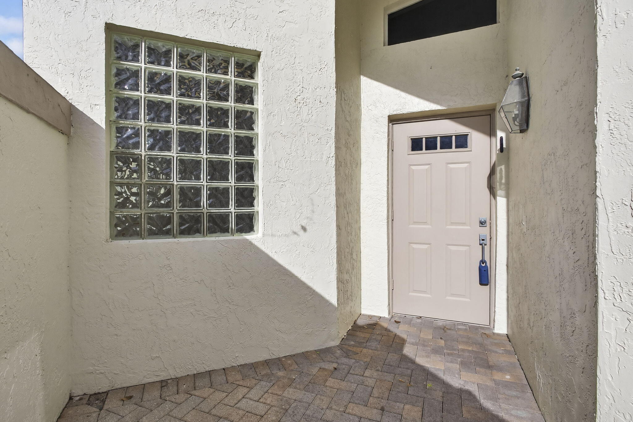 6375 Three Lakes Lane Property Photo 5