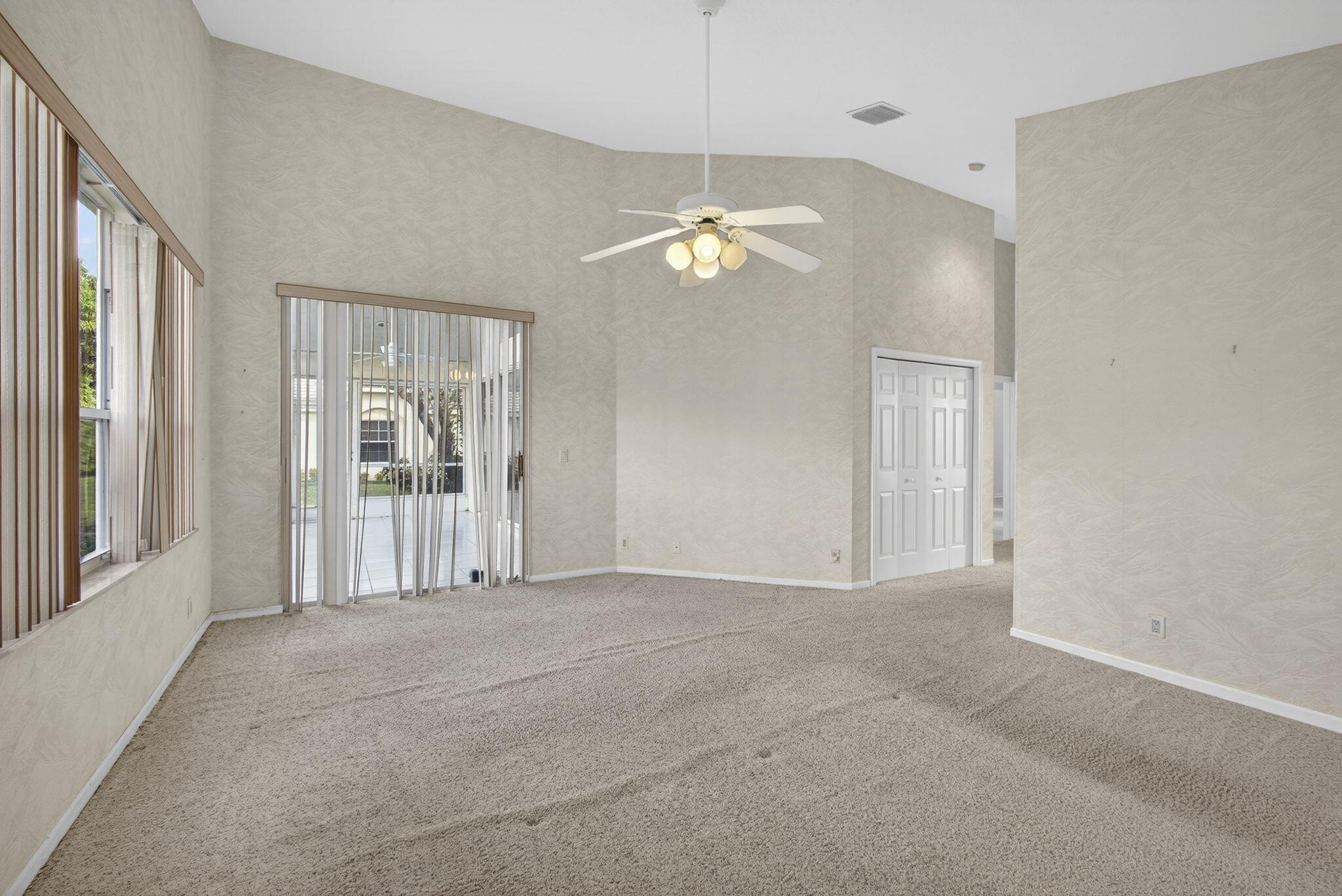6375 Three Lakes Lane Property Photo 18