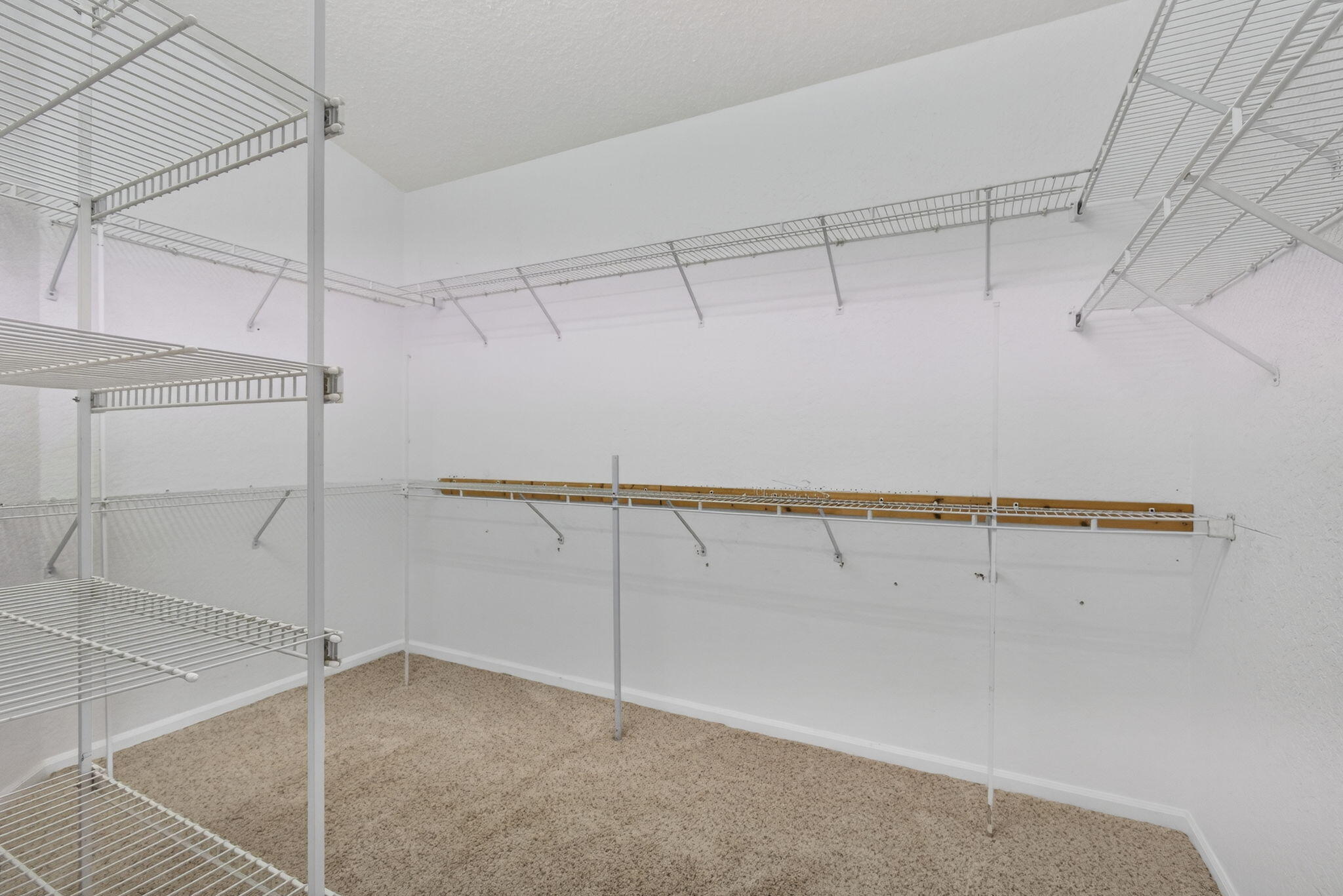 6375 Three Lakes Lane Property Photo 19