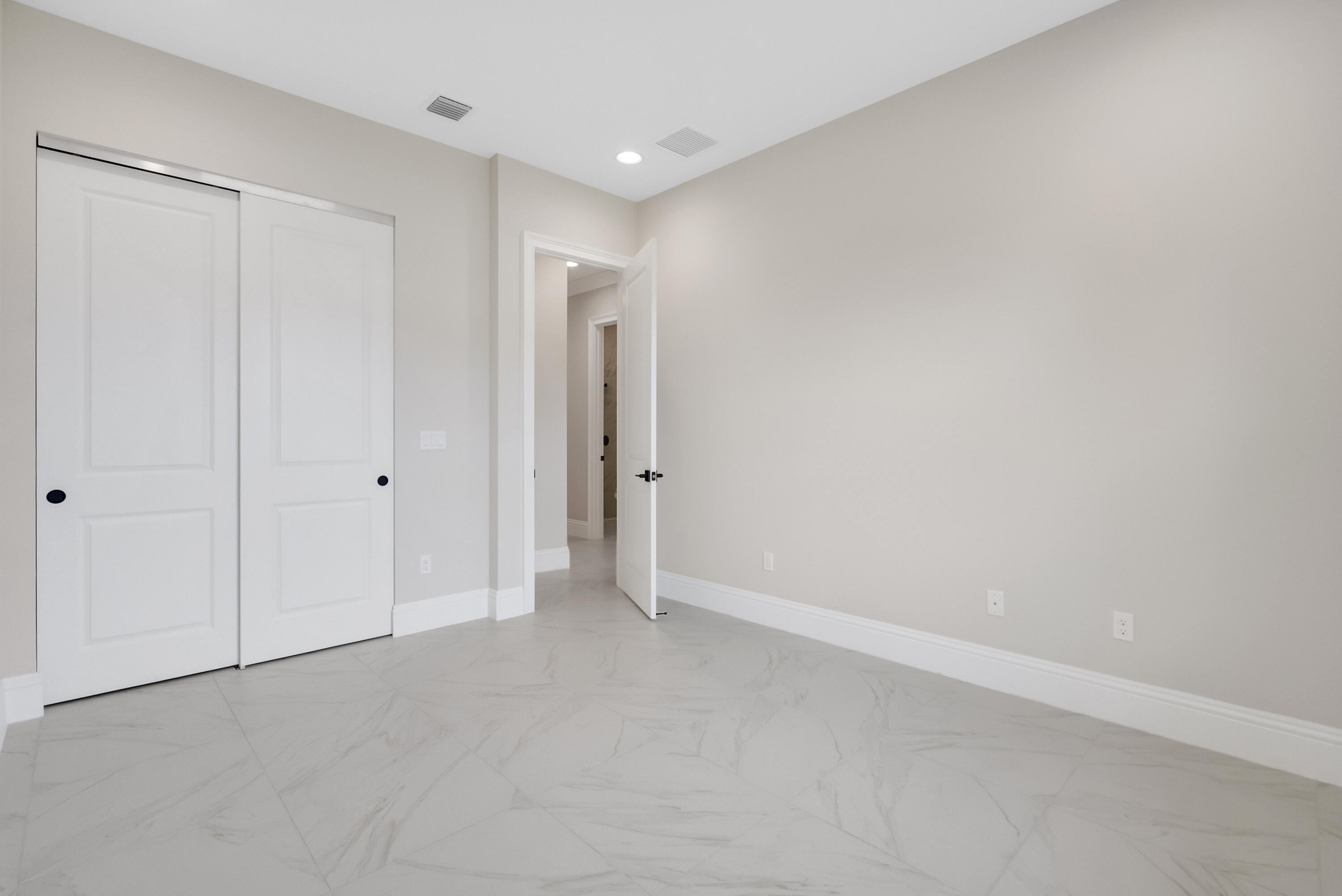 4237 Lucaya Pointe Way Property Photo 28