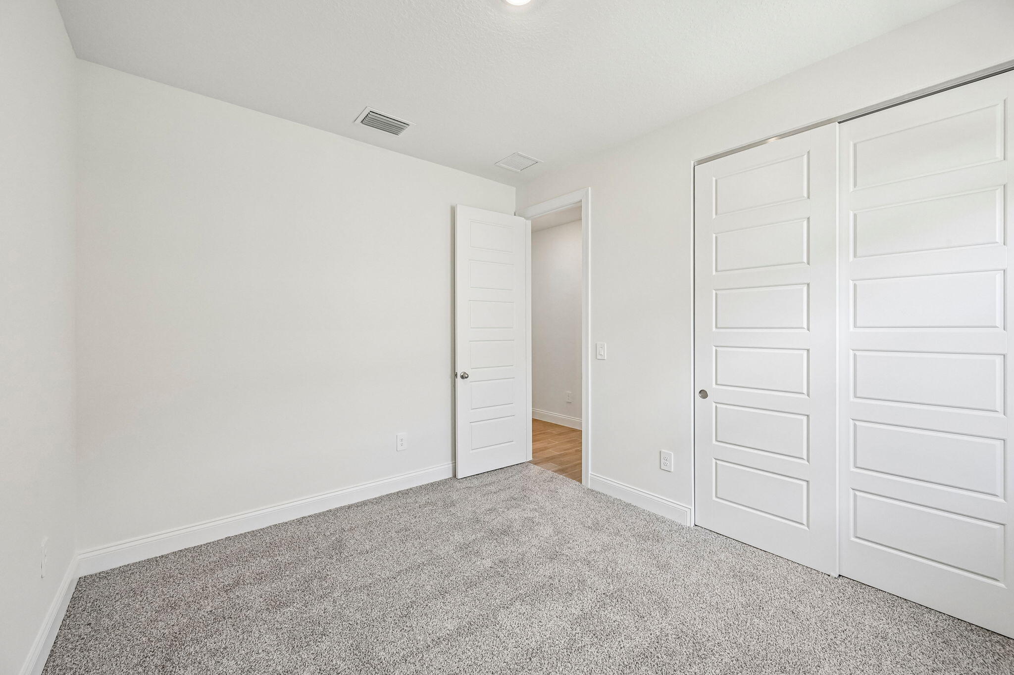 5621 Hampton Park Circle Property Photo 28