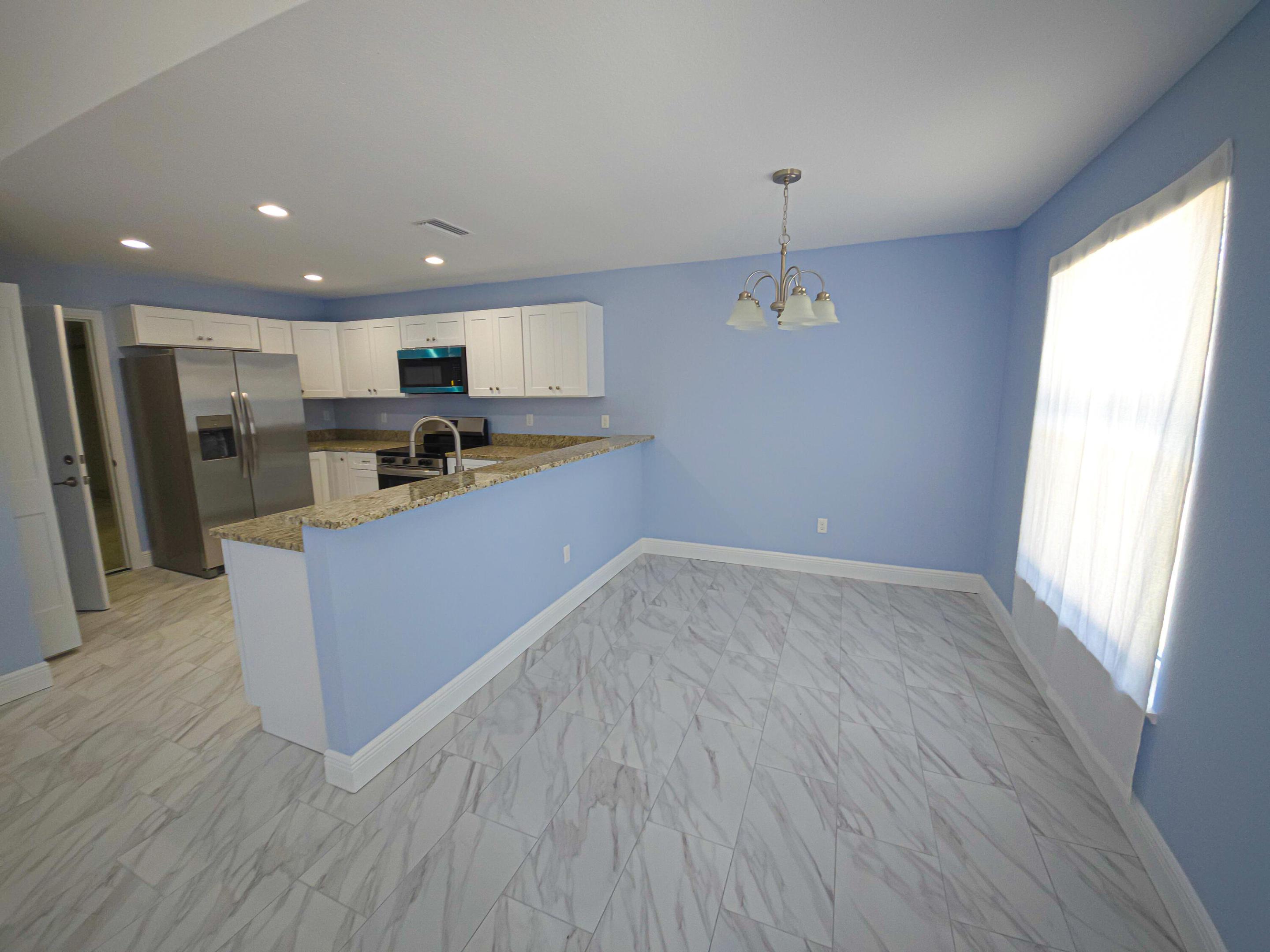 450 Kemper Avenue Property Photo 8