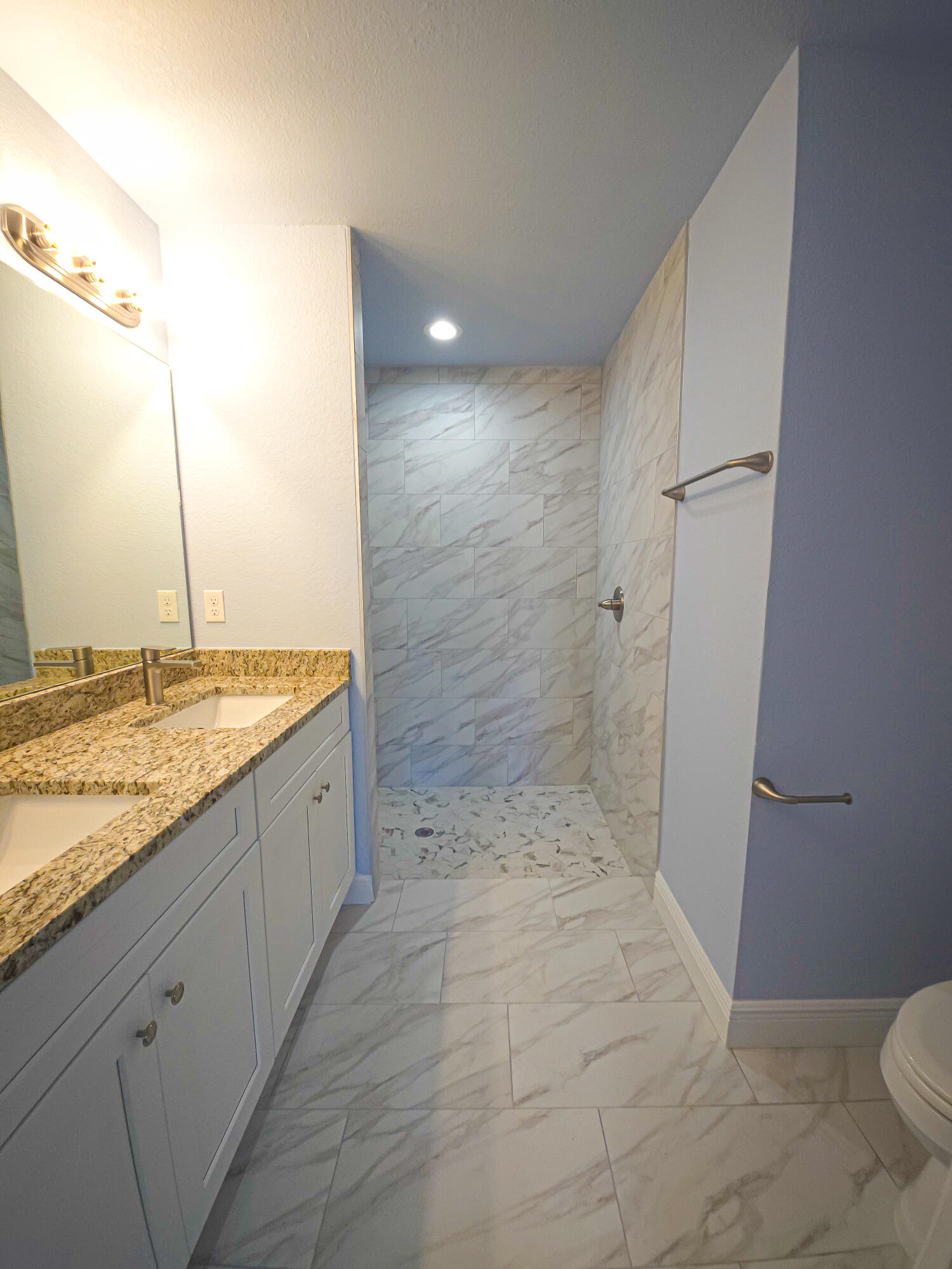 450 Kemper Avenue Property Photo 29