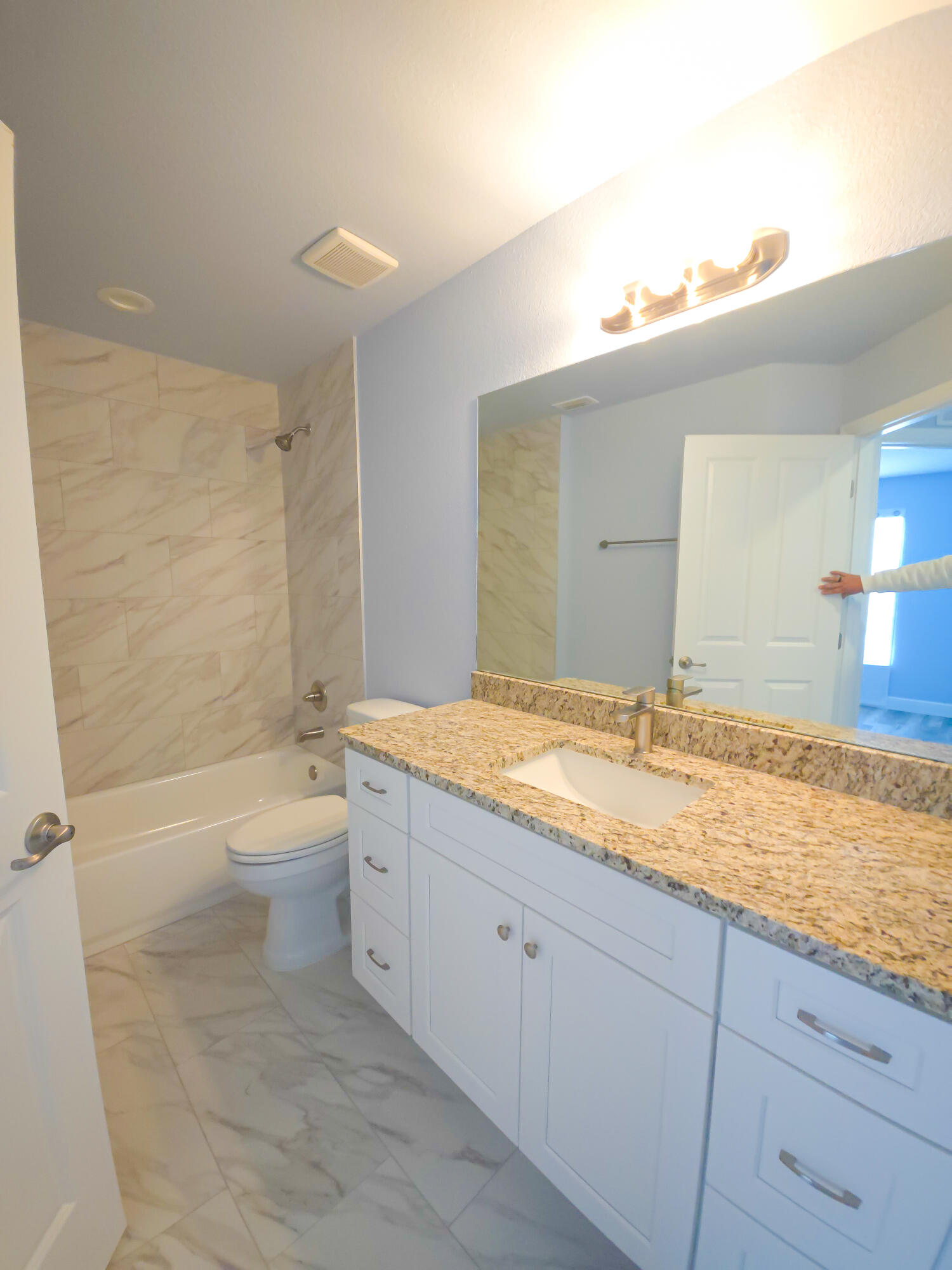 450 Kemper Avenue Property Photo 57