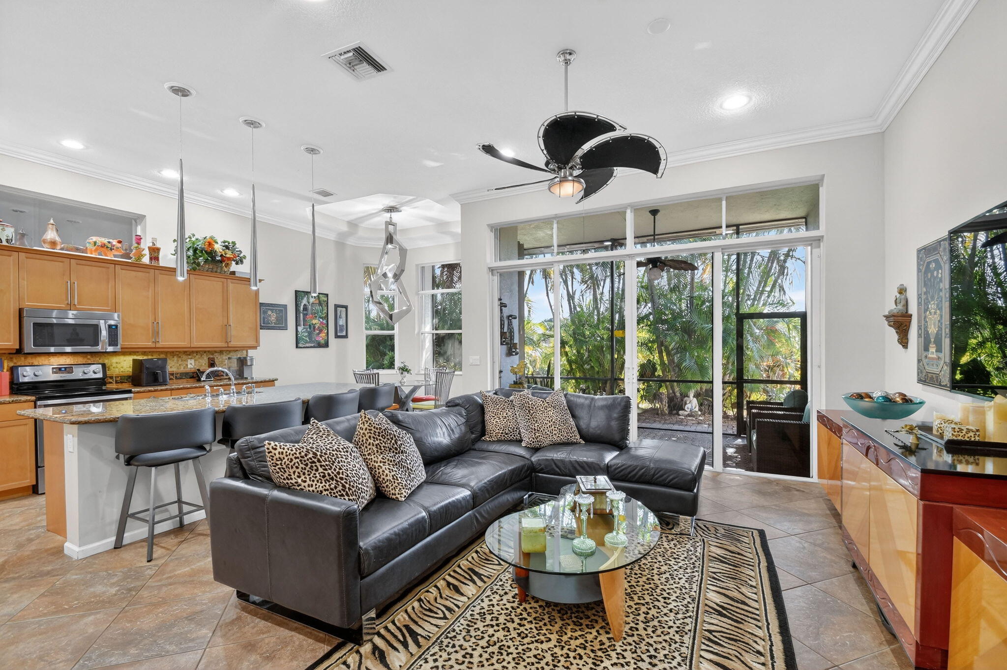 9842 Via Elegante Property Photo 3
