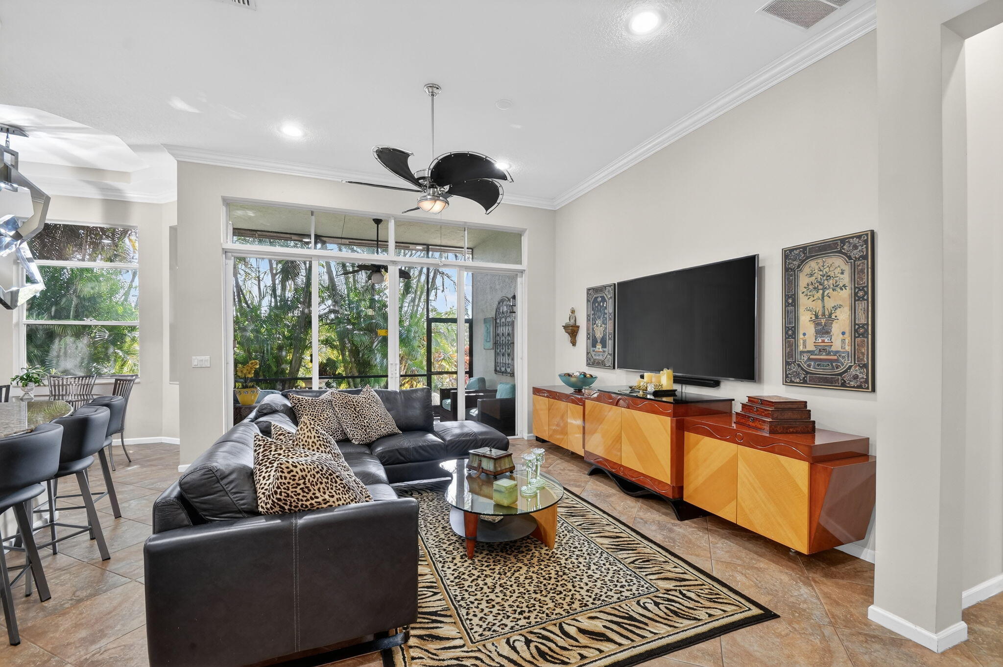 9842 Via Elegante Property Photo 10