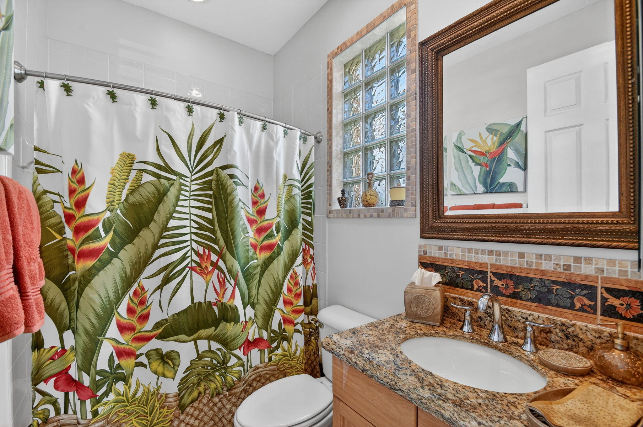 9842 Via Elegante Property Photo 18