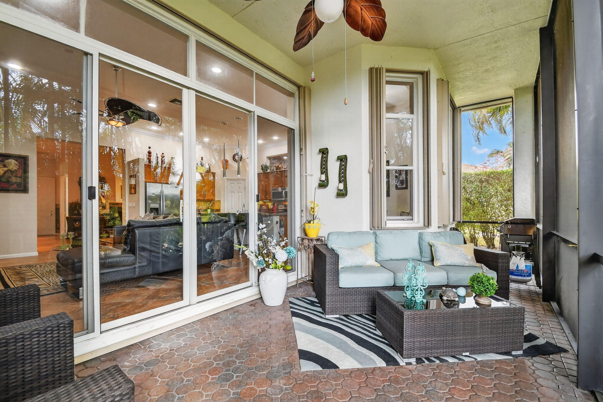 9842 Via Elegante Property Photo 32