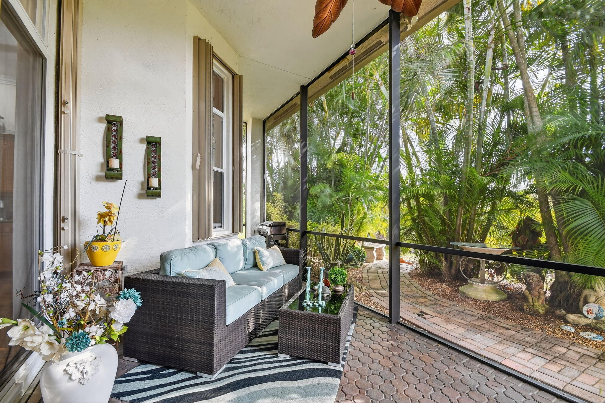 9842 Via Elegante Property Photo 33
