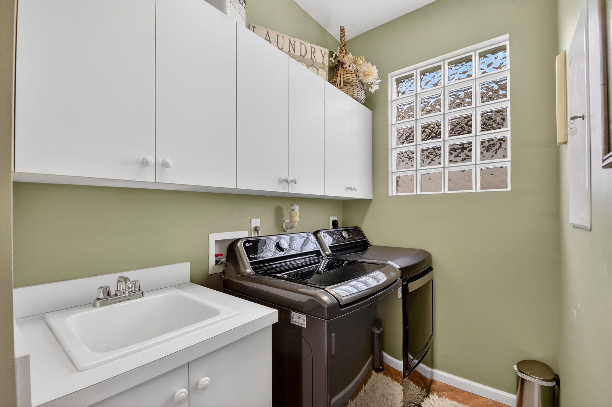 9842 Via Elegante Property Photo 34