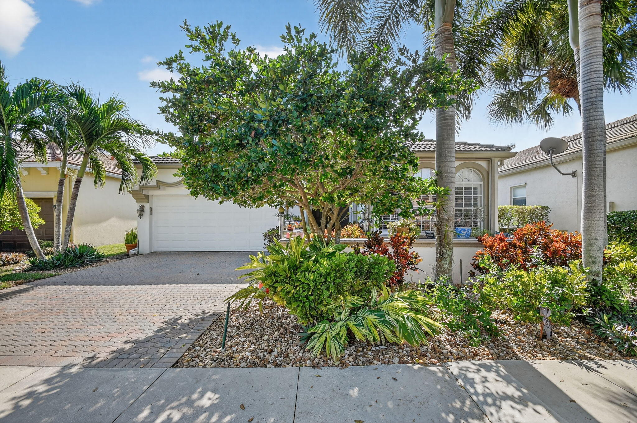 9842 Via Elegante Property Photo 52