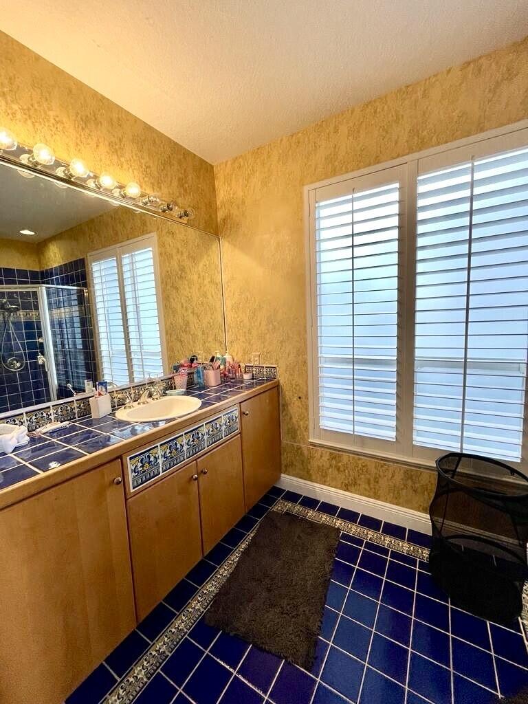 1111 Se Westchester Drive Property Photo 23