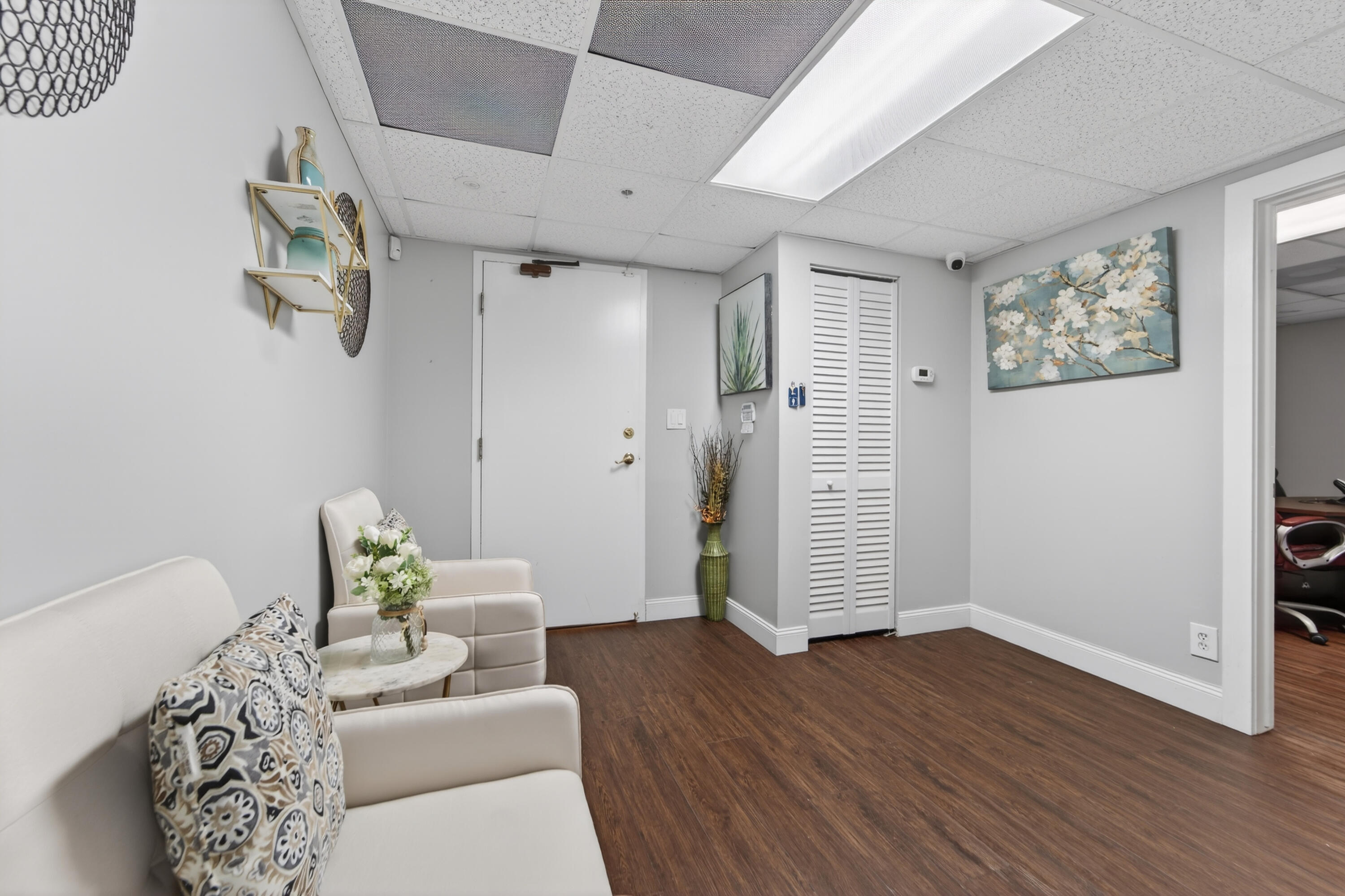 120 S Olive Avenue 303 Property Photo 8