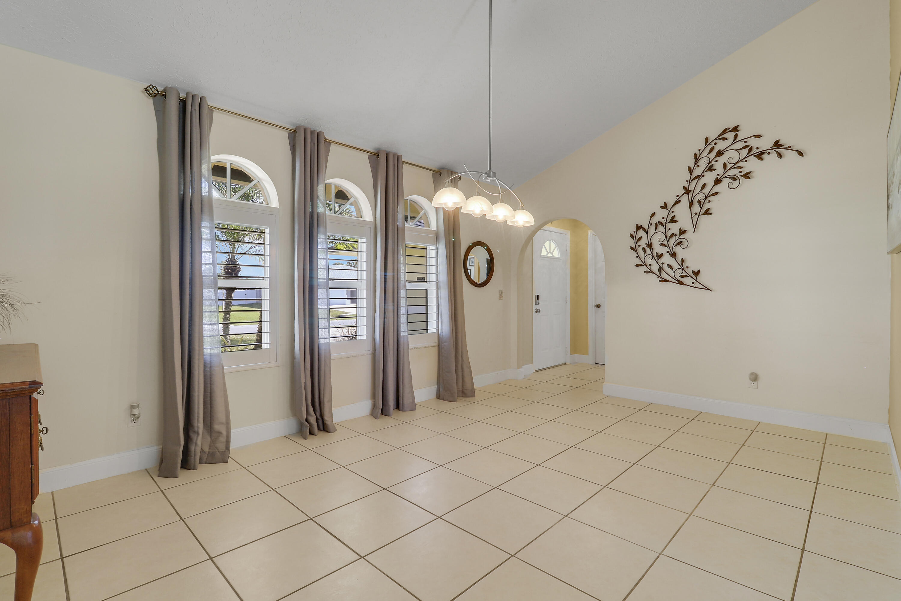 2374 Sw Chateau Terrace Property Photo 17