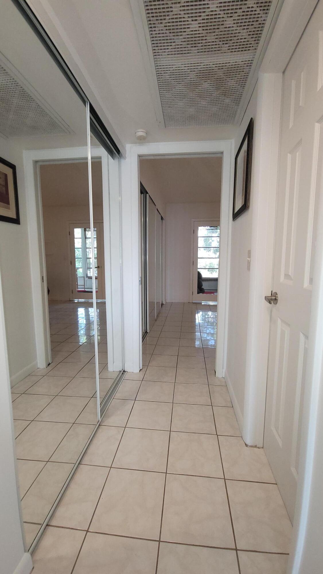 405 Southampton A Property Photo 12