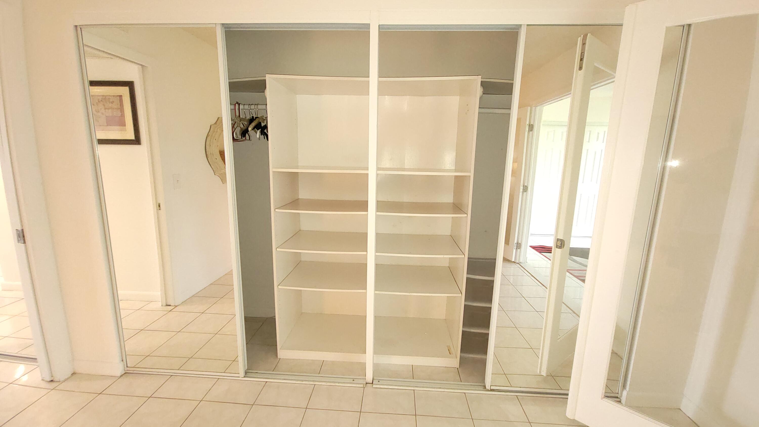 405 Southampton A Property Photo 16
