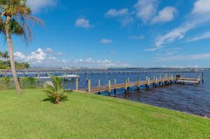901 Se Riverside Drive Property Photo 28