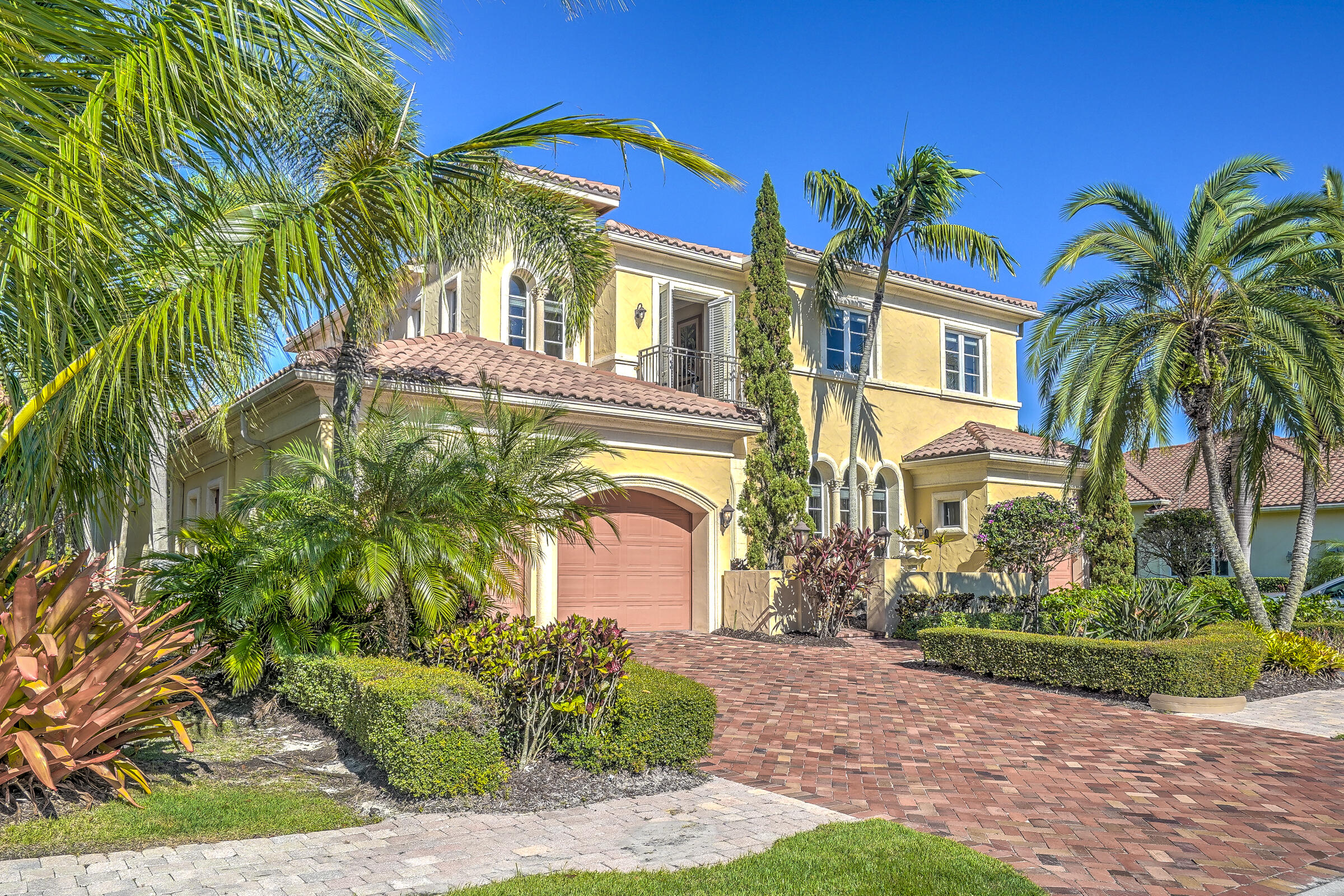 190 Se Bella Strano Property Photo 2