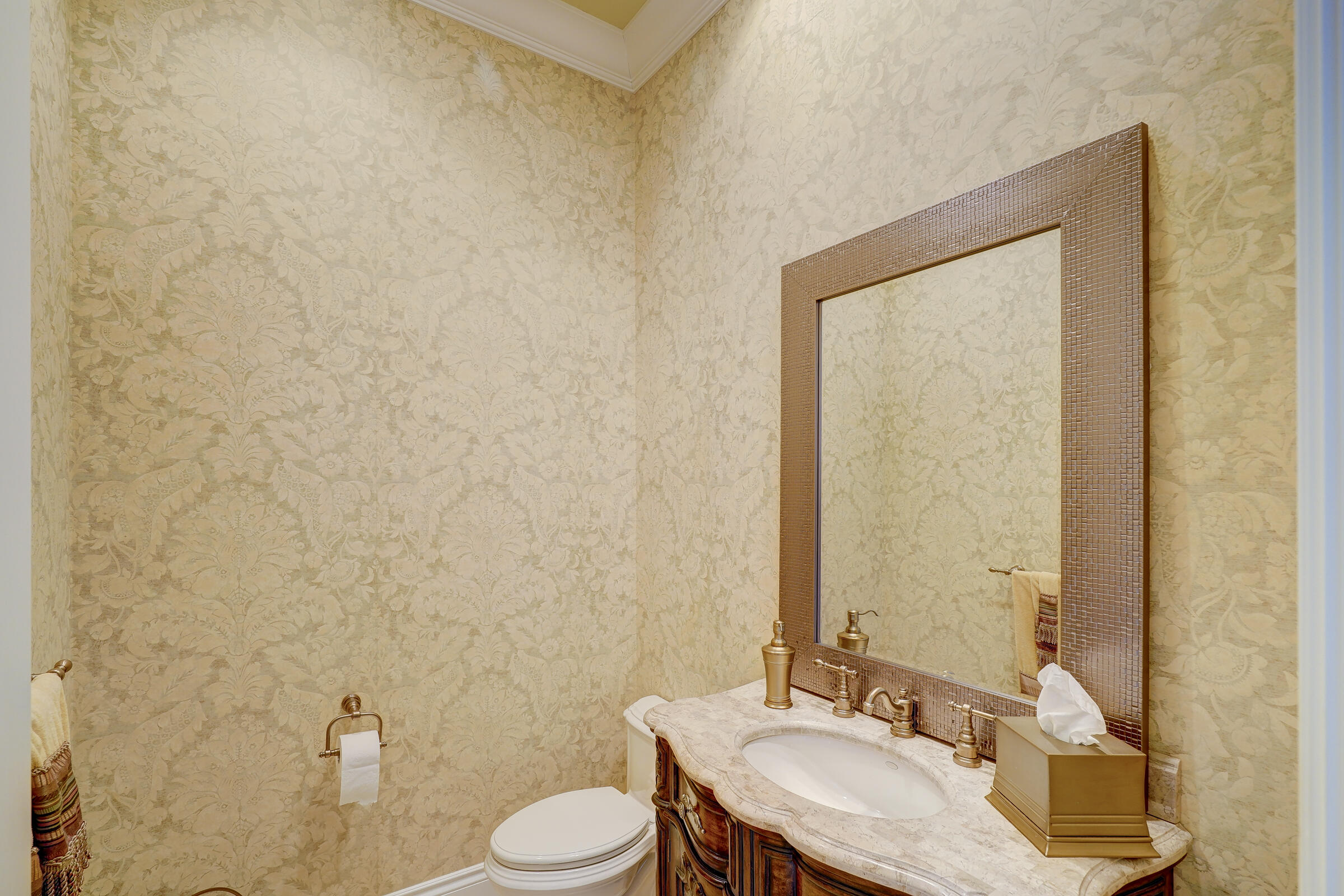 190 Se Bella Strano Property Photo 18