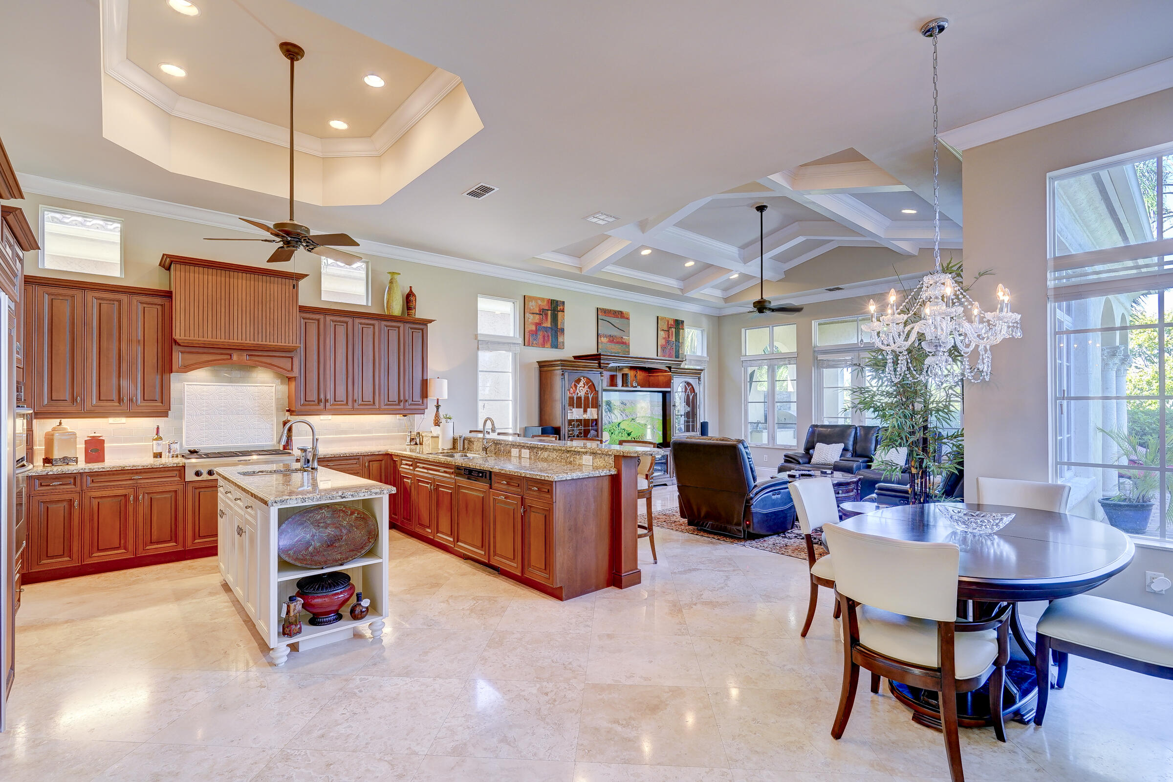 190 Se Bella Strano Property Photo 27