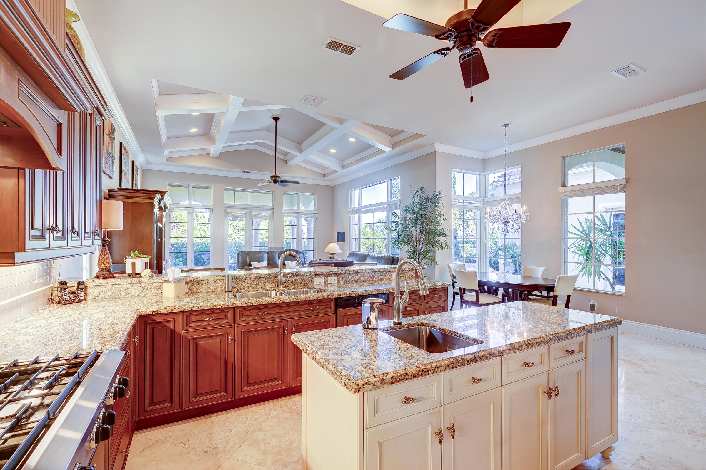 190 Se Bella Strano Property Photo 30