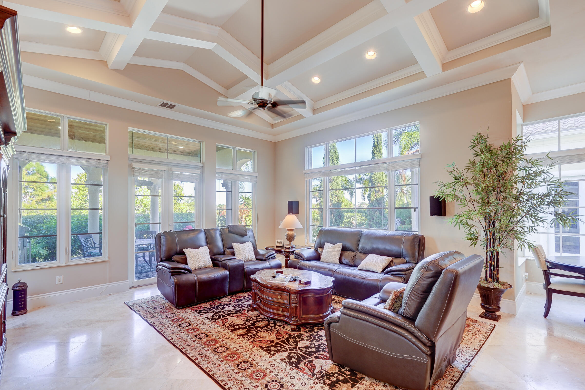 190 Se Bella Strano Property Photo 36
