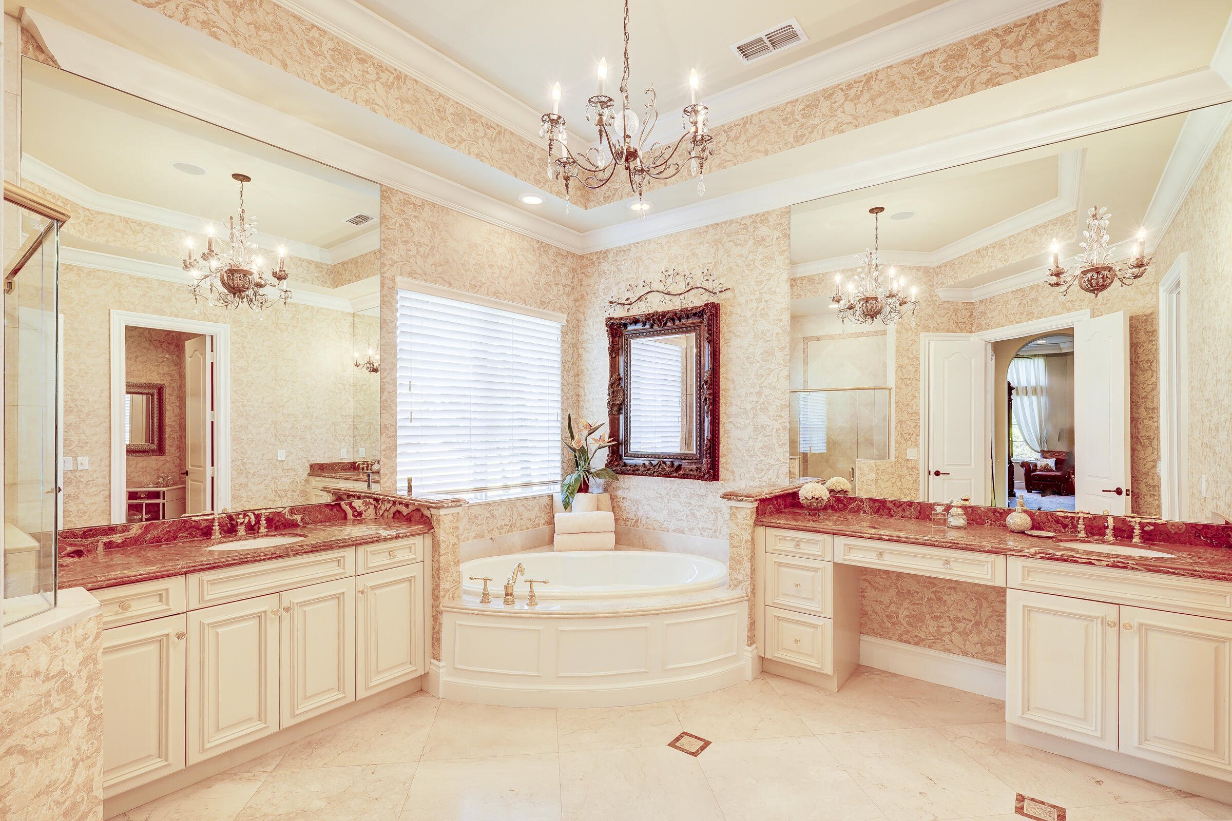190 Se Bella Strano Property Photo 40