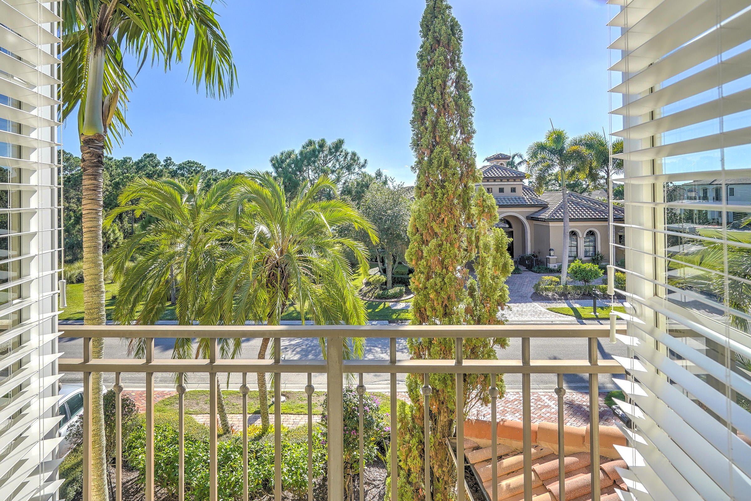190 Se Bella Strano Property Photo 63