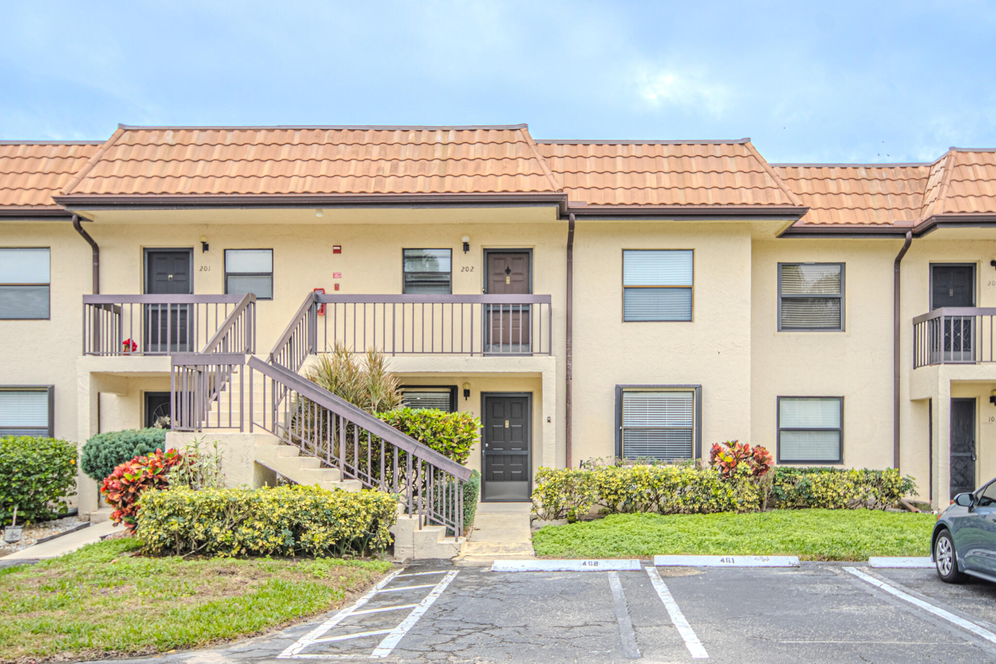 7094 Golf Colony Court 102 Property Photo 1