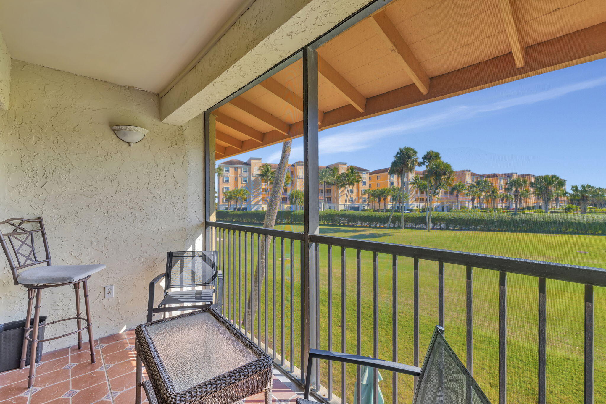 2400 S Ocean Drive 925 Property Photo 6