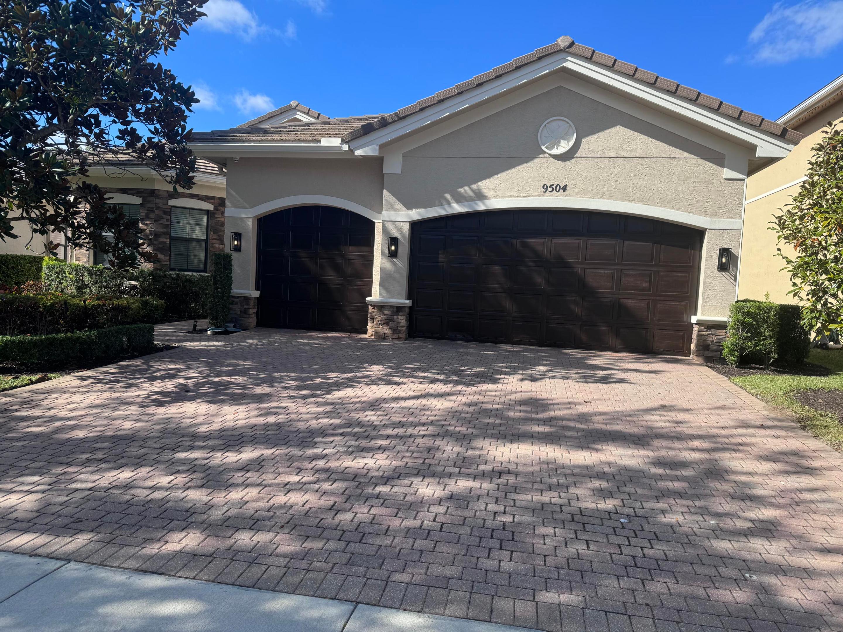 9504 Equus Circle Property Photo 2